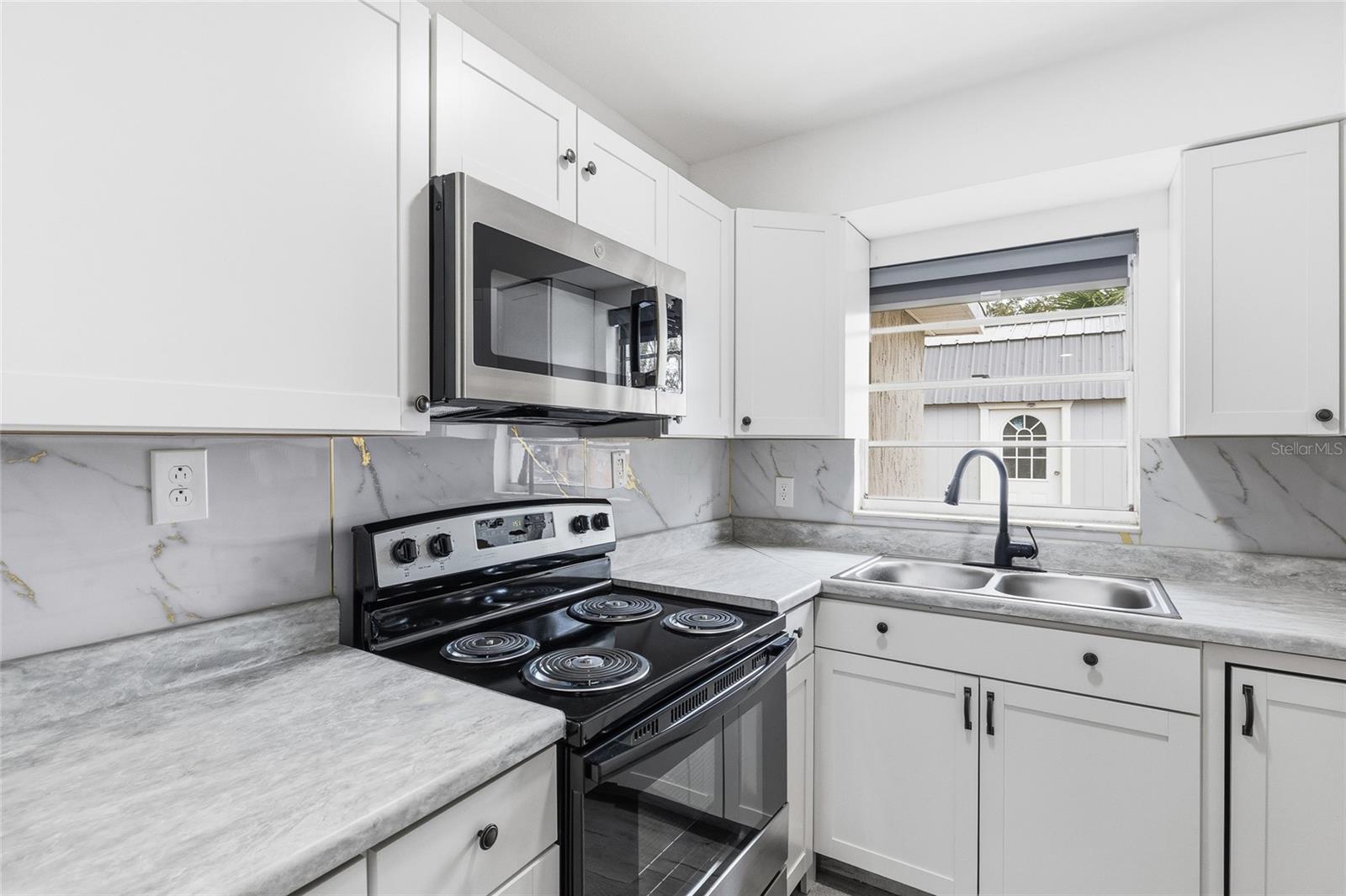 VALENCIA HILLS SUB - Residential