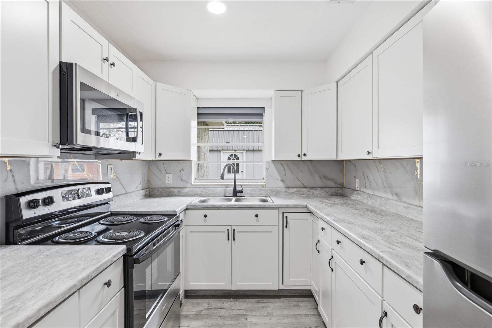 VALENCIA HILLS SUB - Residential