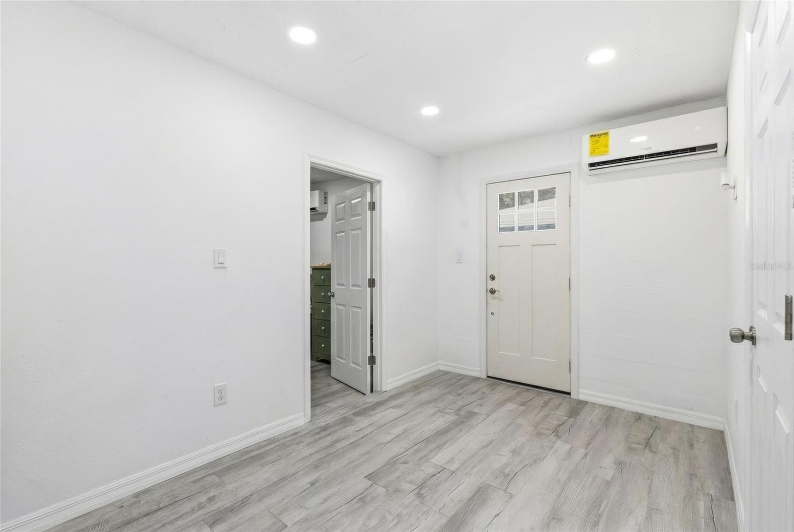 VALENCIA HILLS SUB - Residential