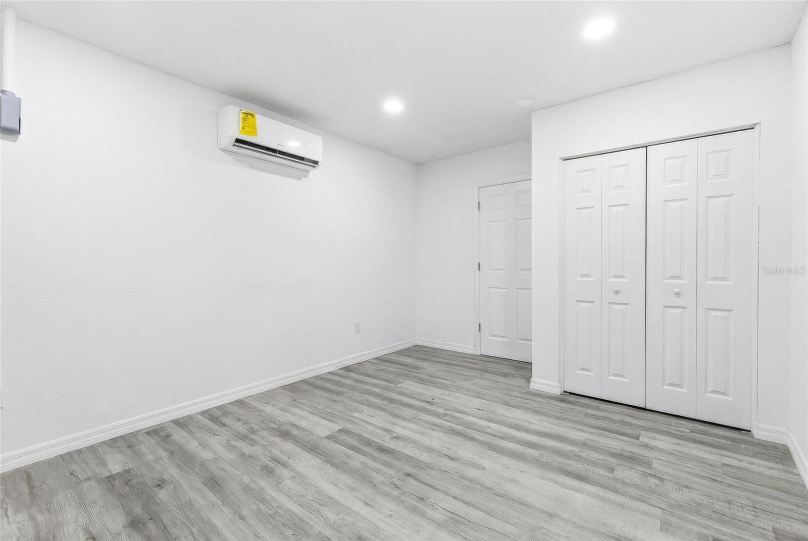 VALENCIA HILLS SUB - Residential