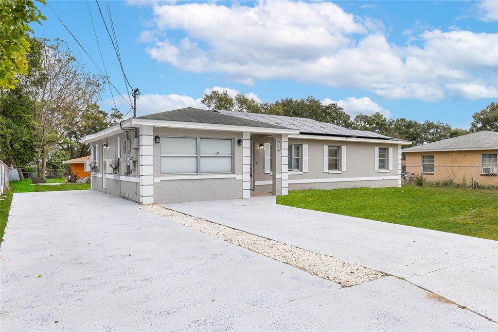 Photo of 2117 Lemon Street, Haines City, FL 33844 (MLS # S5139995)