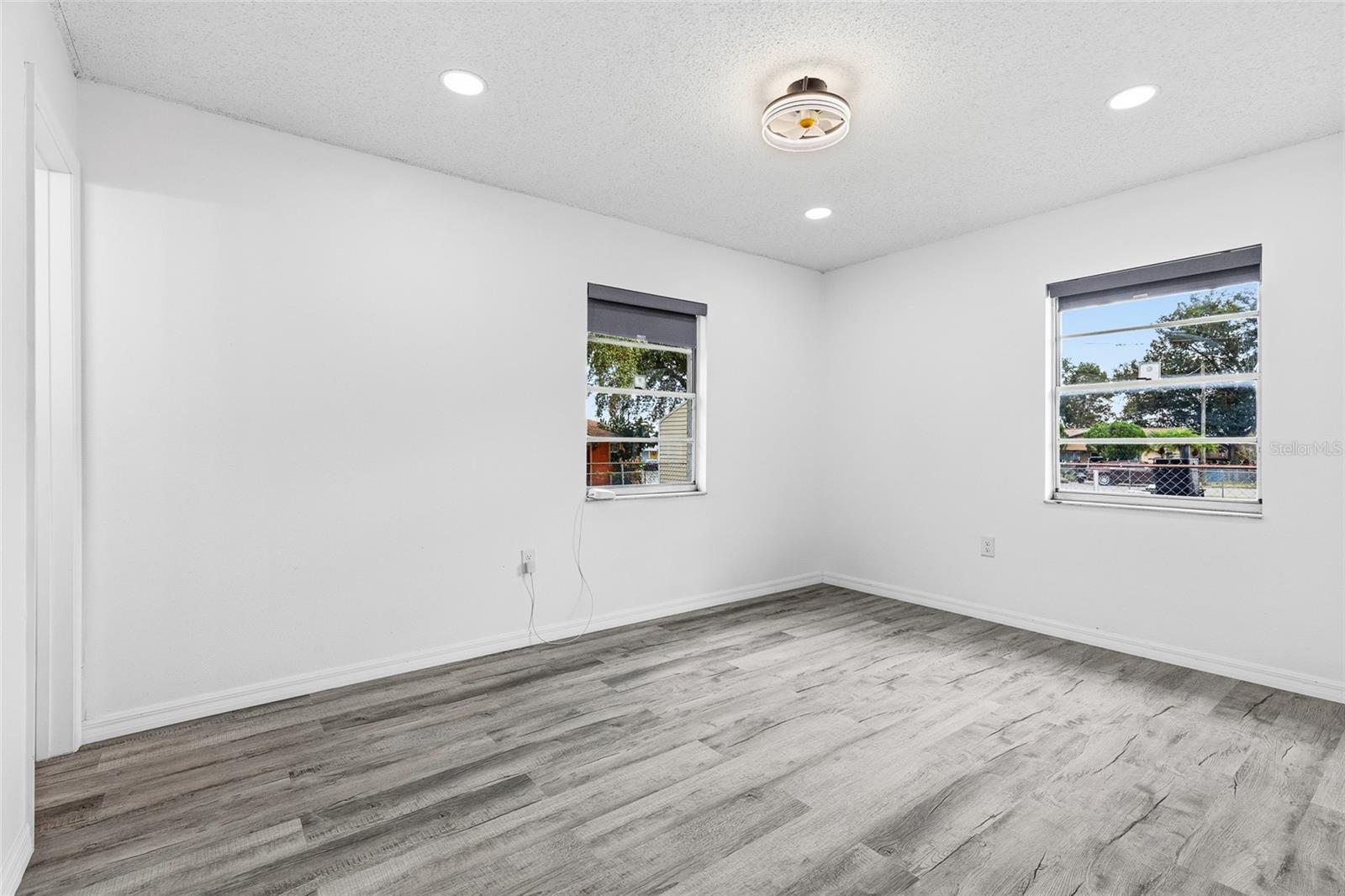 VALENCIA HILLS SUB - Residential