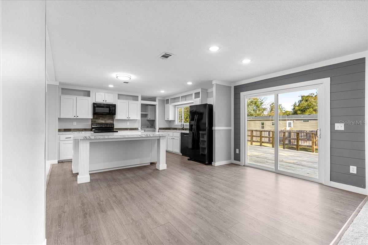 SOUTHGATE MOBILE MANOR - Residential