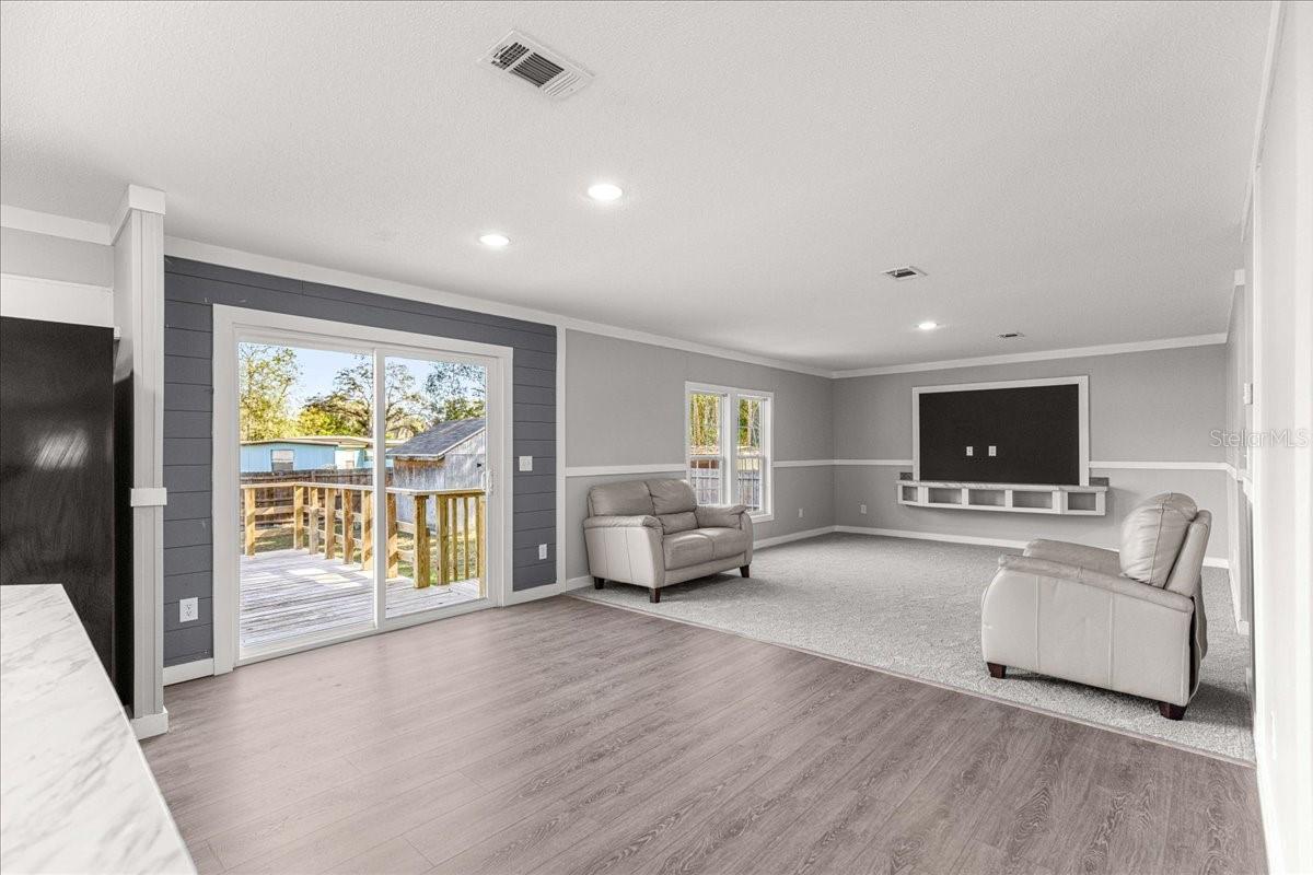 SOUTHGATE MOBILE MANOR - Residential