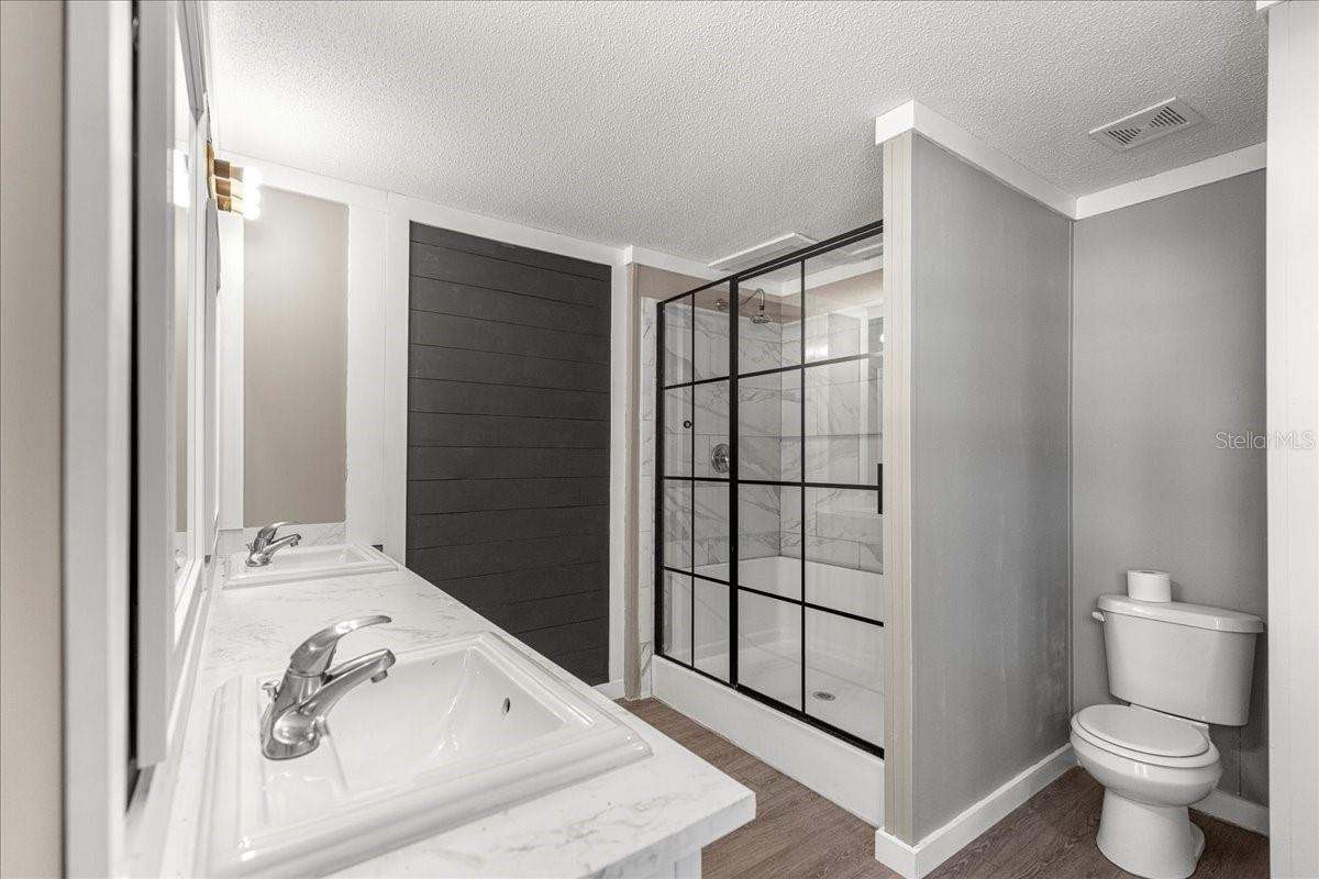 SOUTHGATE MOBILE MANOR - Residential