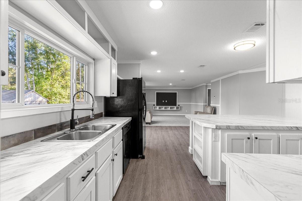 SOUTHGATE MOBILE MANOR - Residential