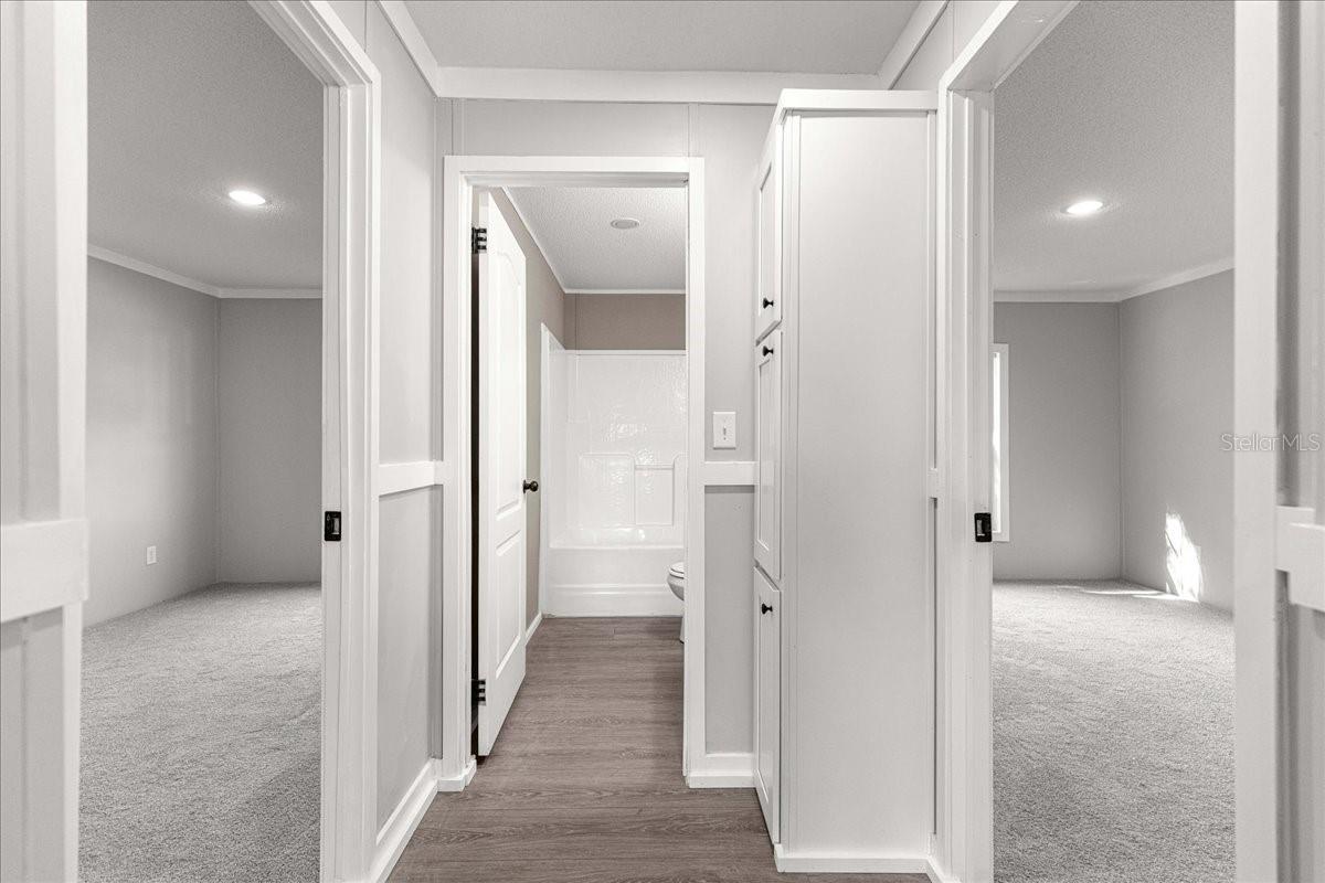 SOUTHGATE MOBILE MANOR - Residential