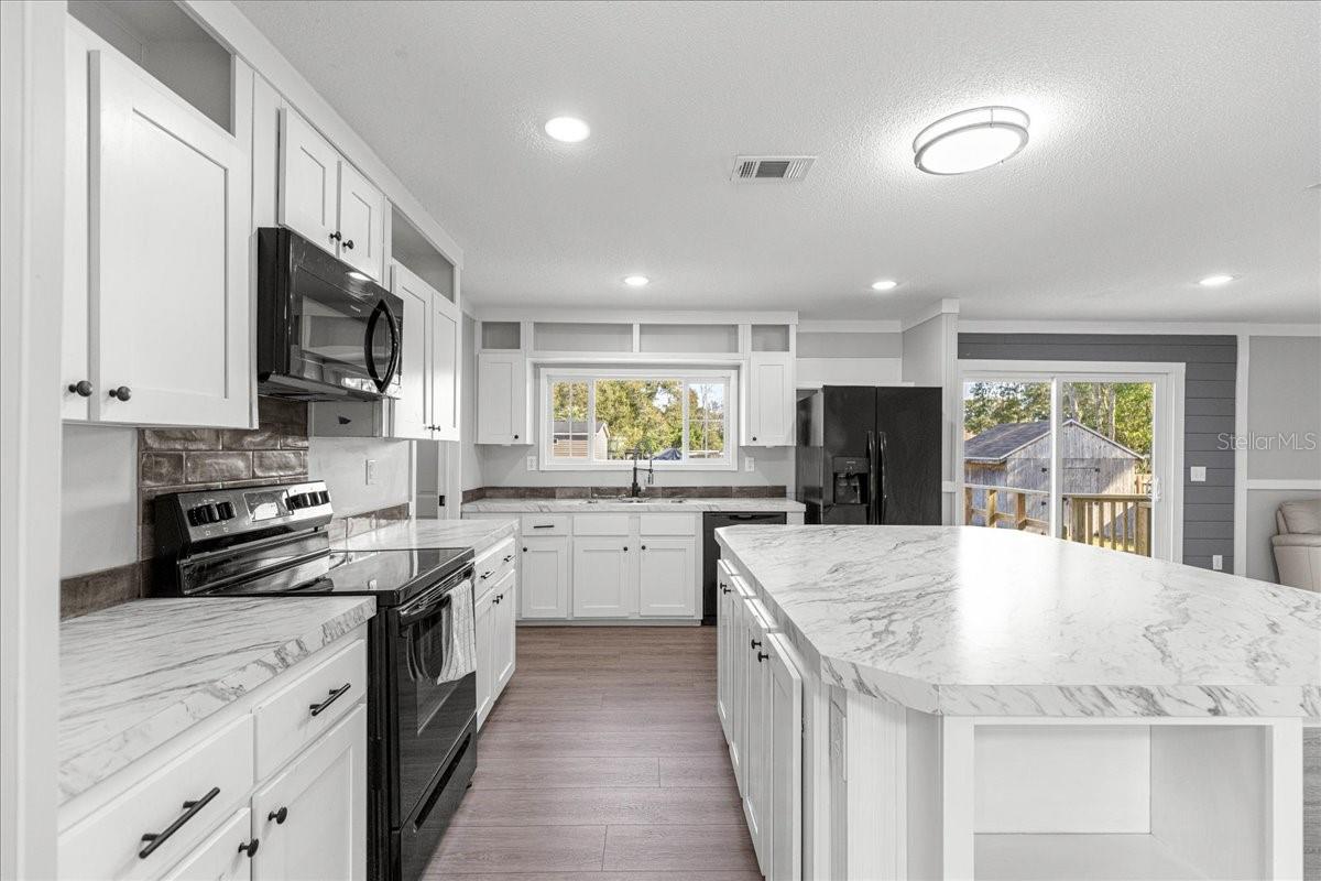 SOUTHGATE MOBILE MANOR - Residential