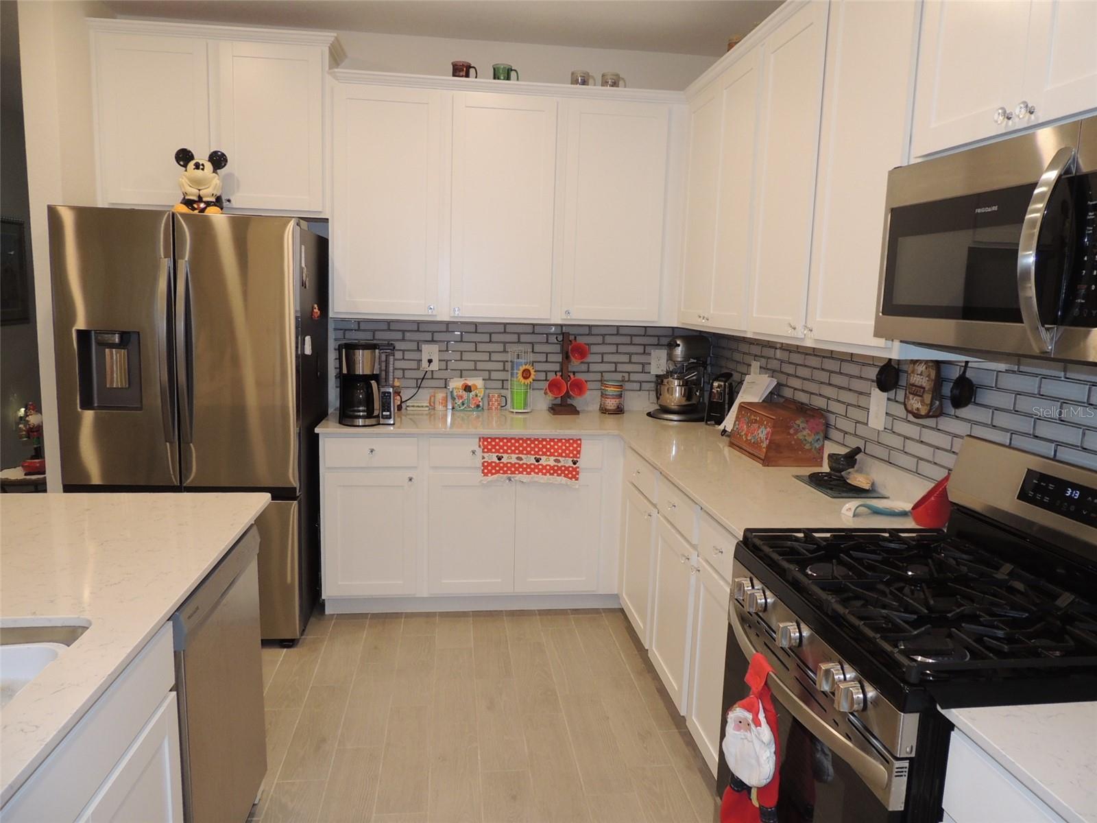 COUNTRY LANE ESTATES - Residential