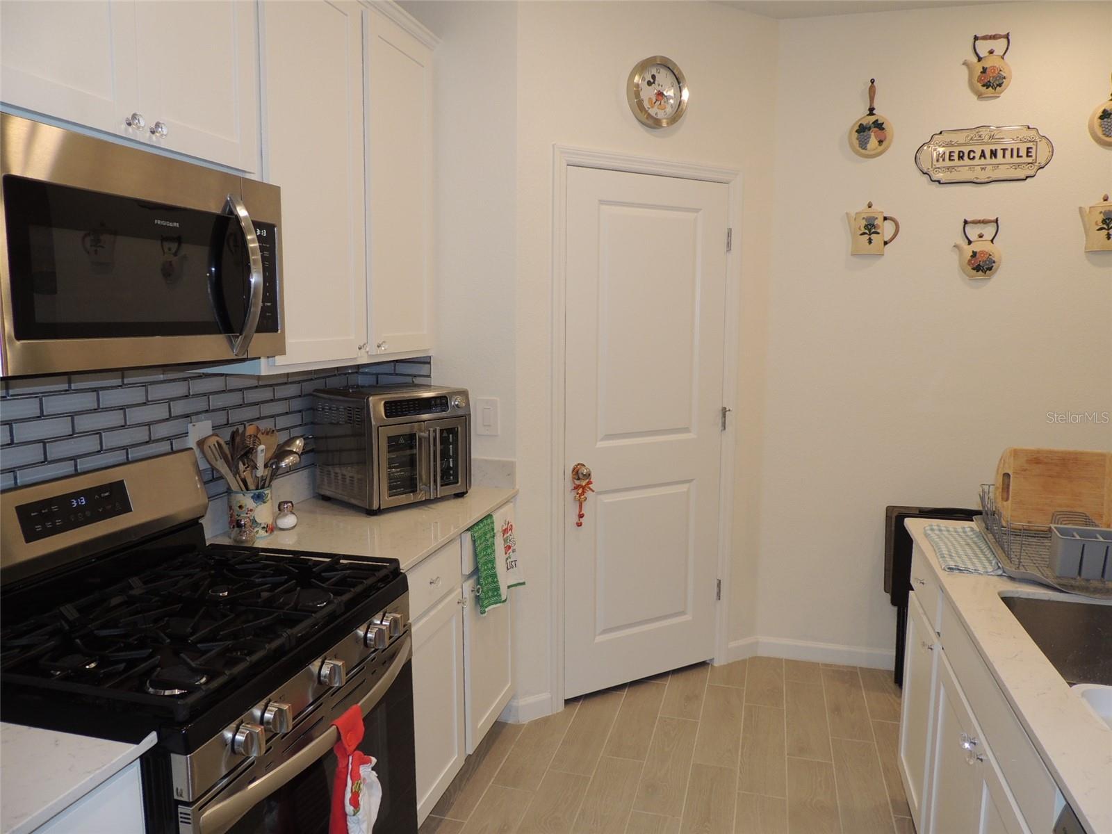 COUNTRY LANE ESTATES - Residential