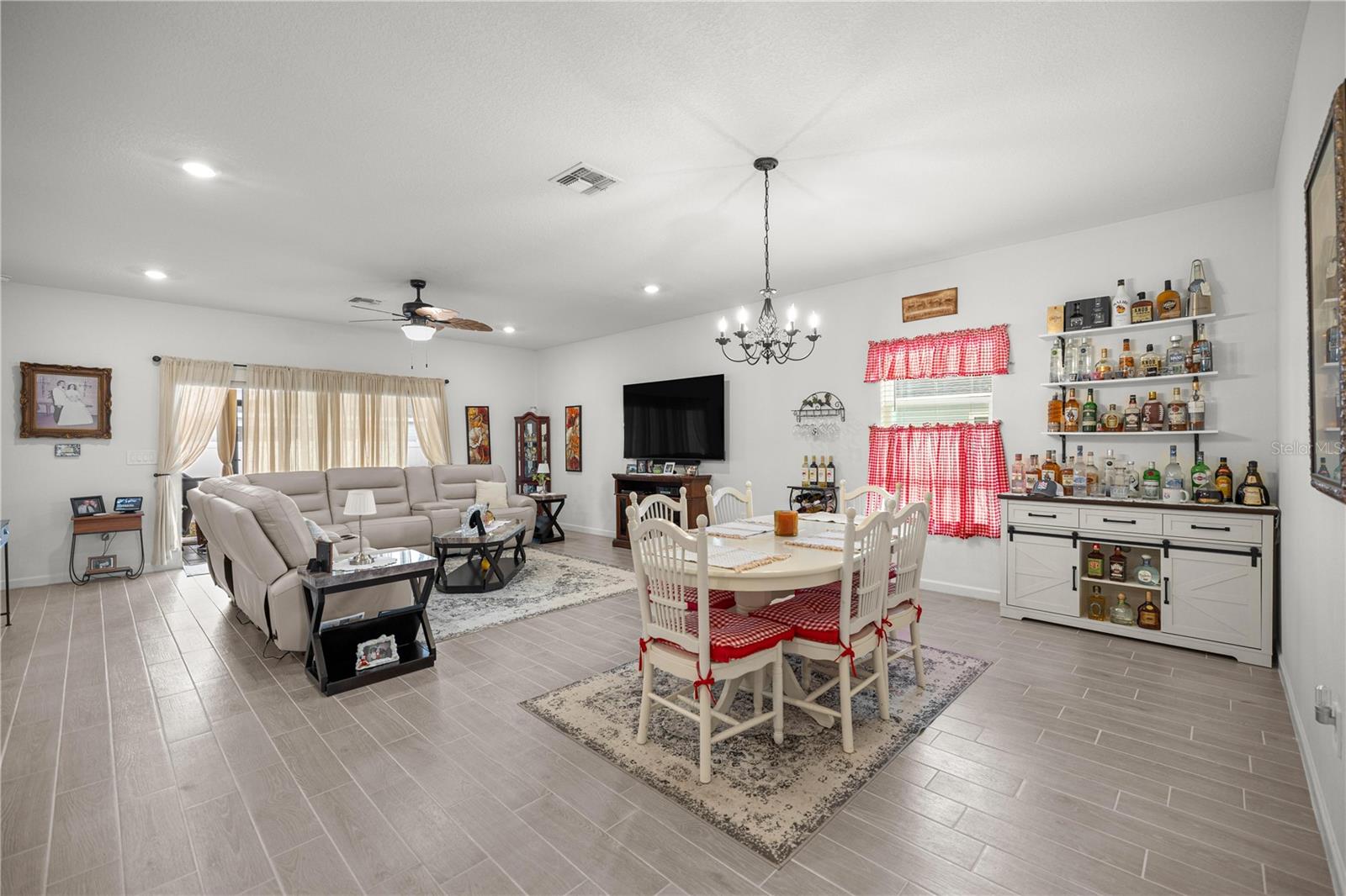 COUNTRY LANE ESTATES - Residential