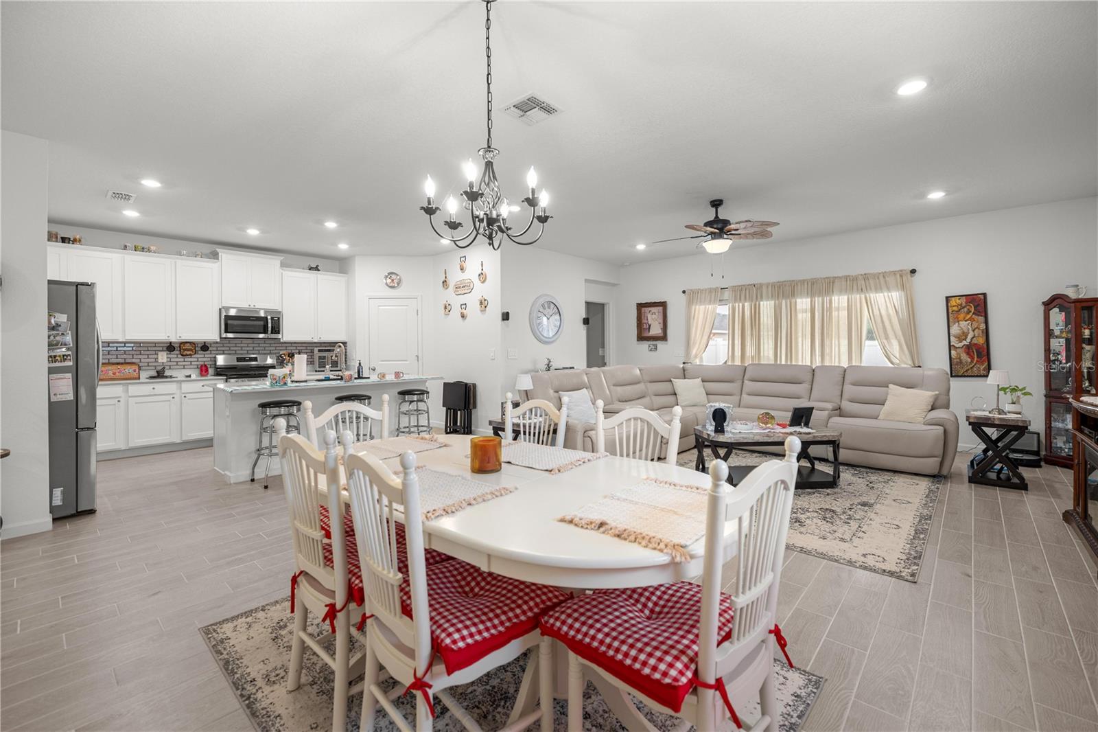 COUNTRY LANE ESTATES - Residential