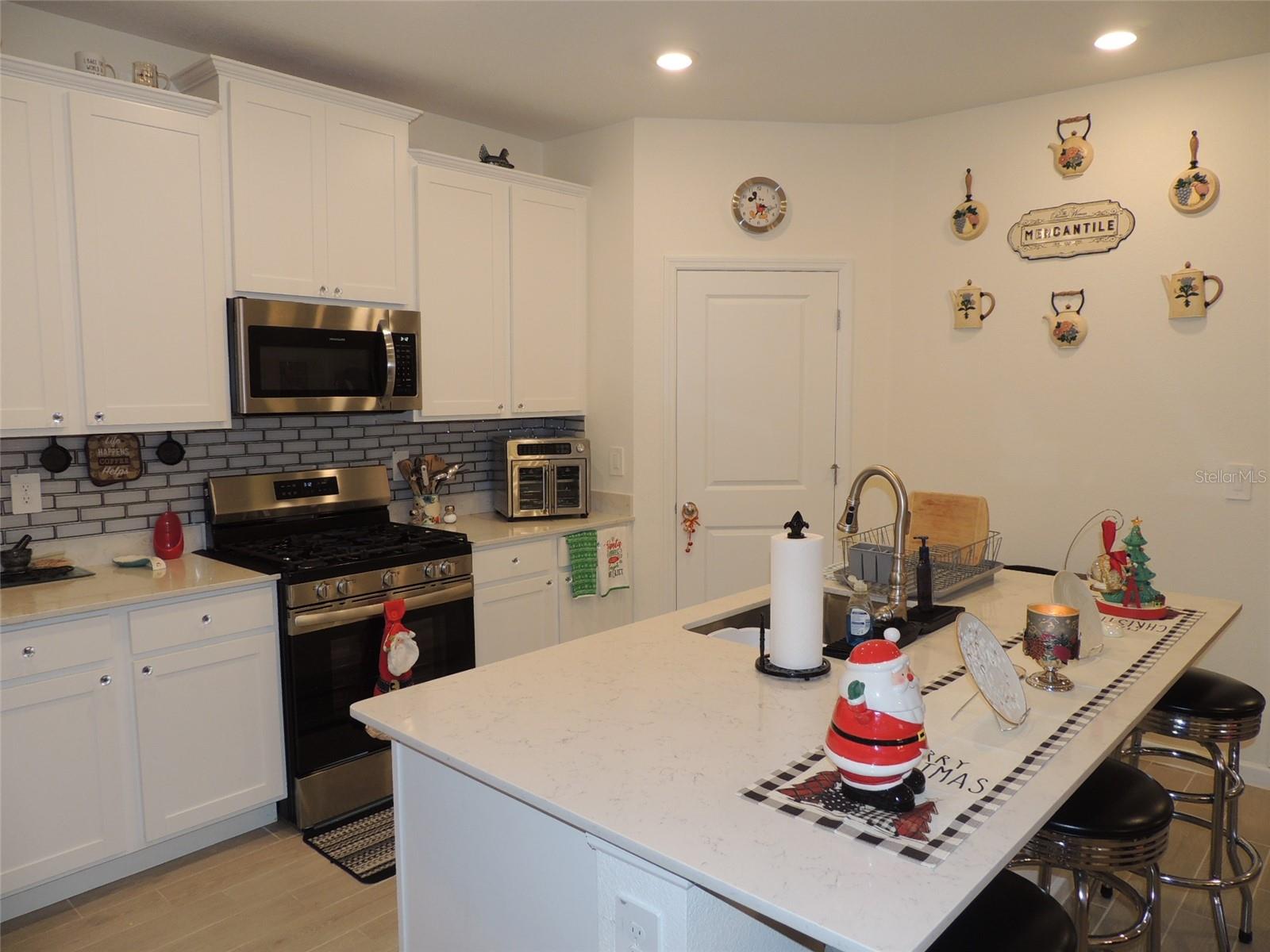 COUNTRY LANE ESTATES - Residential