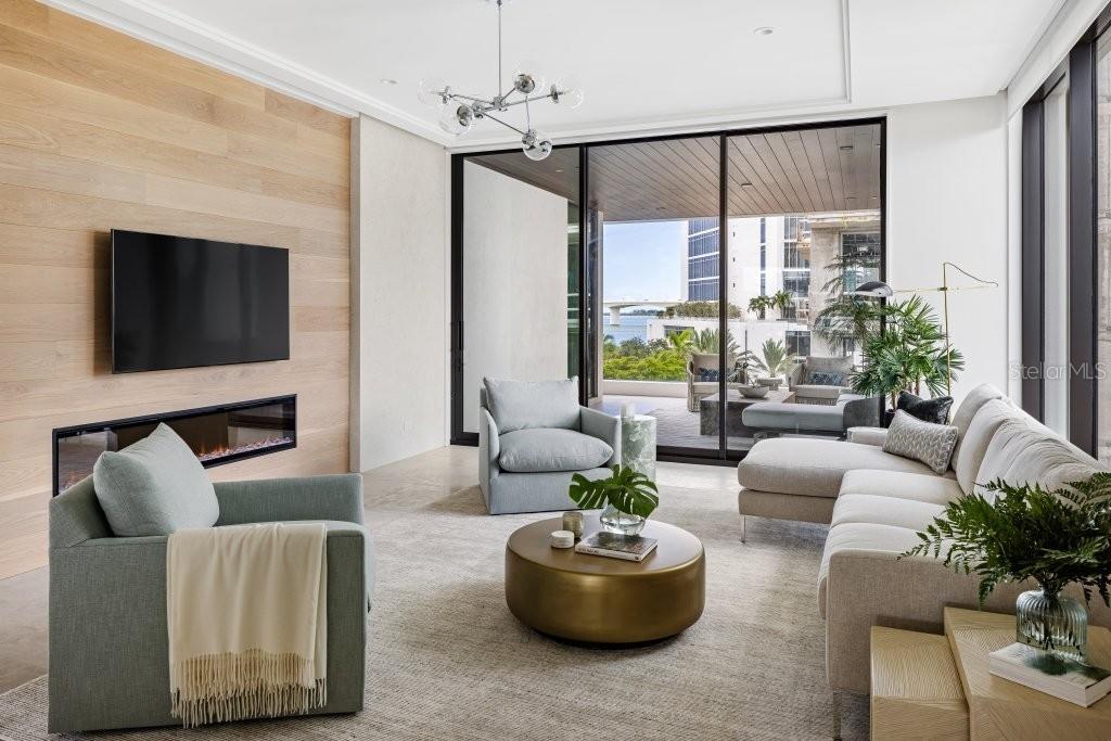 EN POINTE - Residential