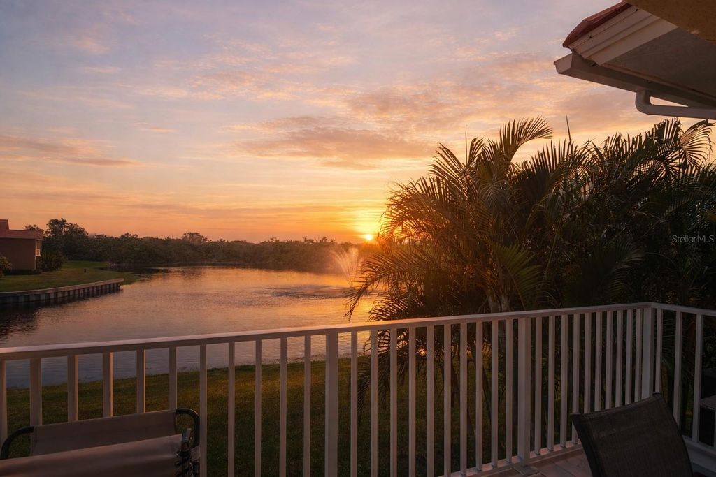 Photo of 17 Franklin Court S #C, St Petersburg, FL 33711 (MLS # TB8475819)