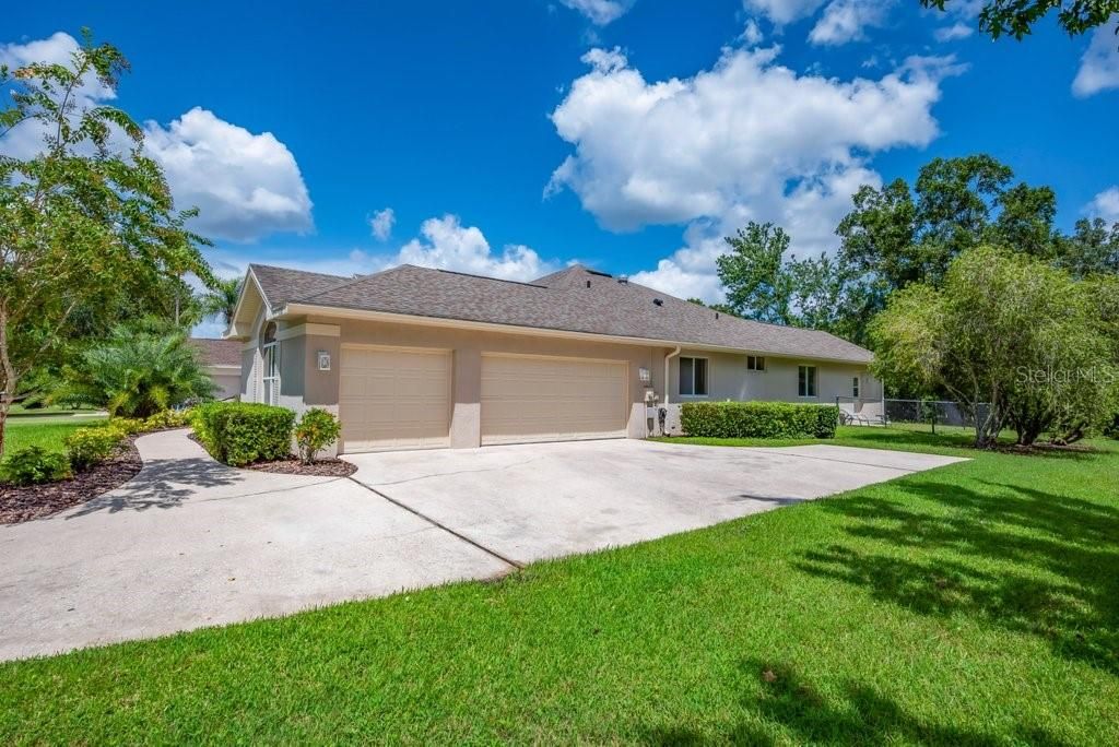 Photo of 6022 Kestrel Point Avenue, Lithia, FL 33547 (MLS # TB8419053)