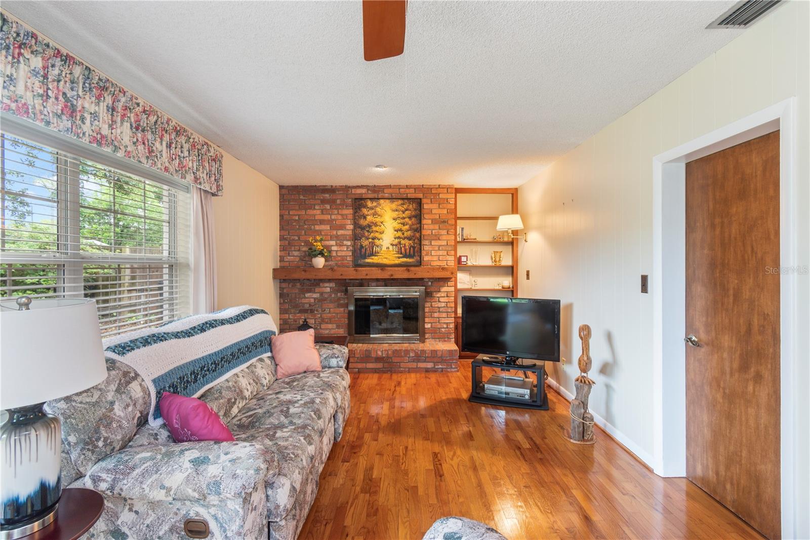 BASS LAKE MANOR - Residential
