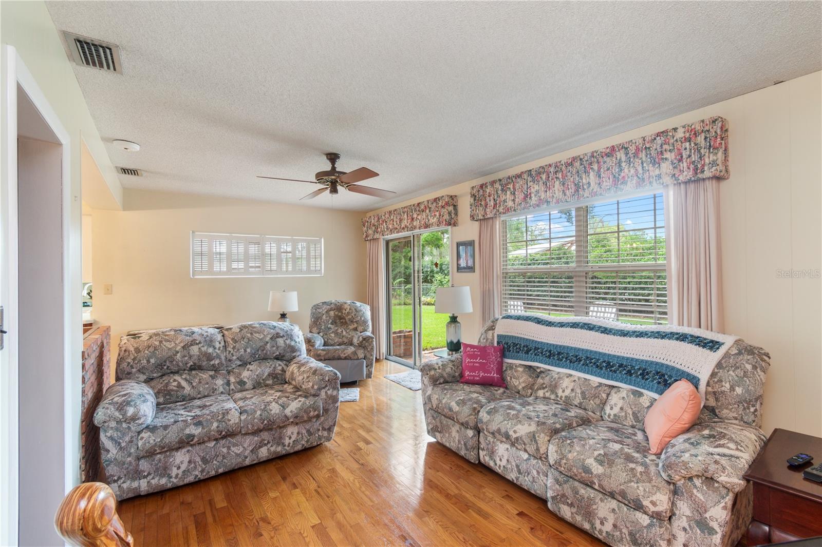 BASS LAKE MANOR - Residential