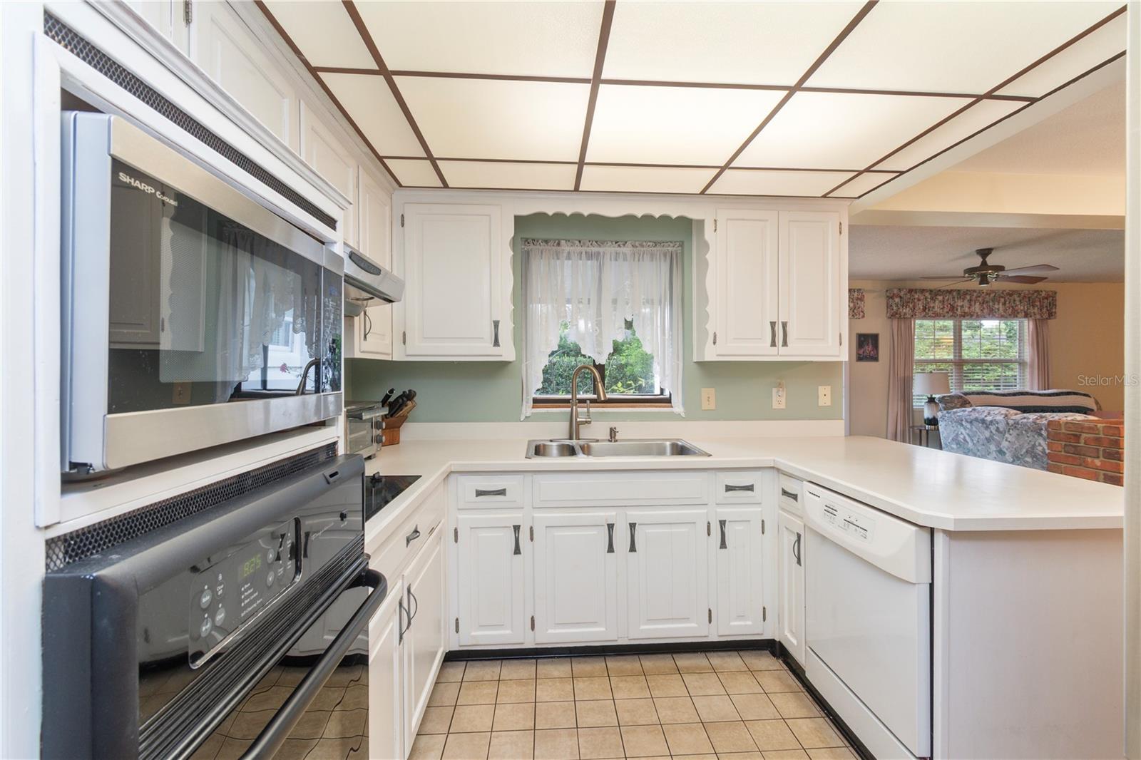 BASS LAKE MANOR - Residential