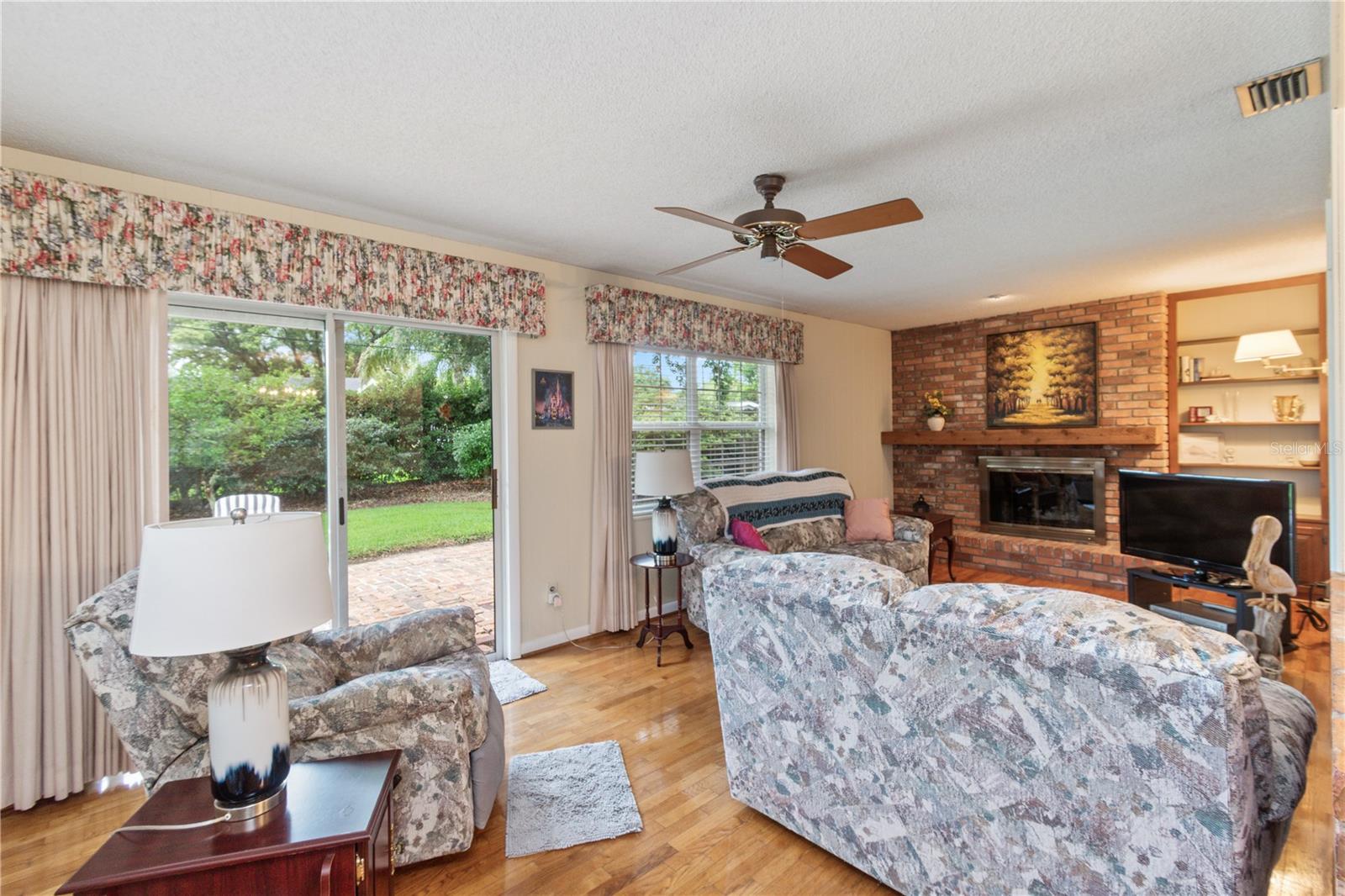 BASS LAKE MANOR - Residential