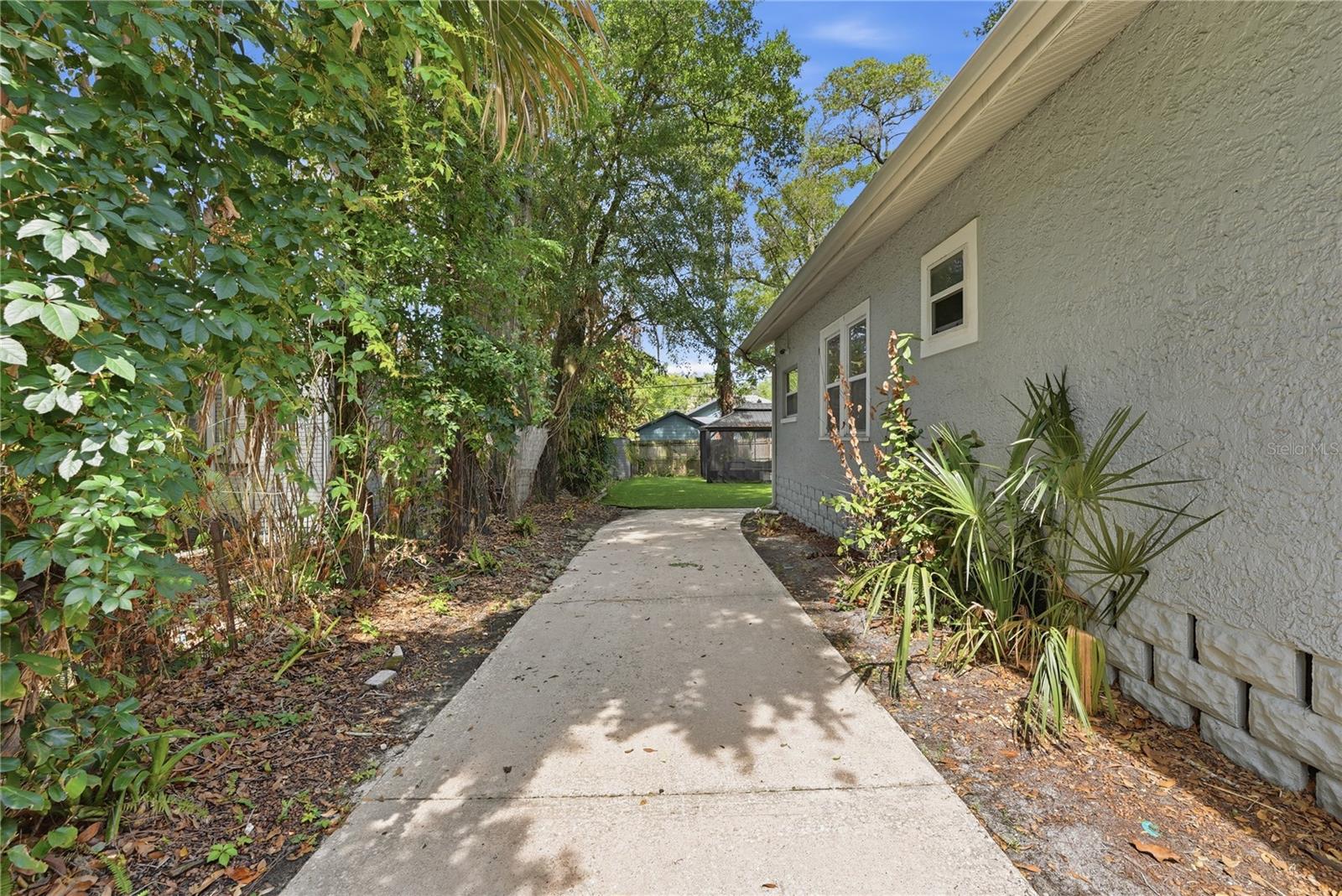 C H BROWNS ADD - Residential