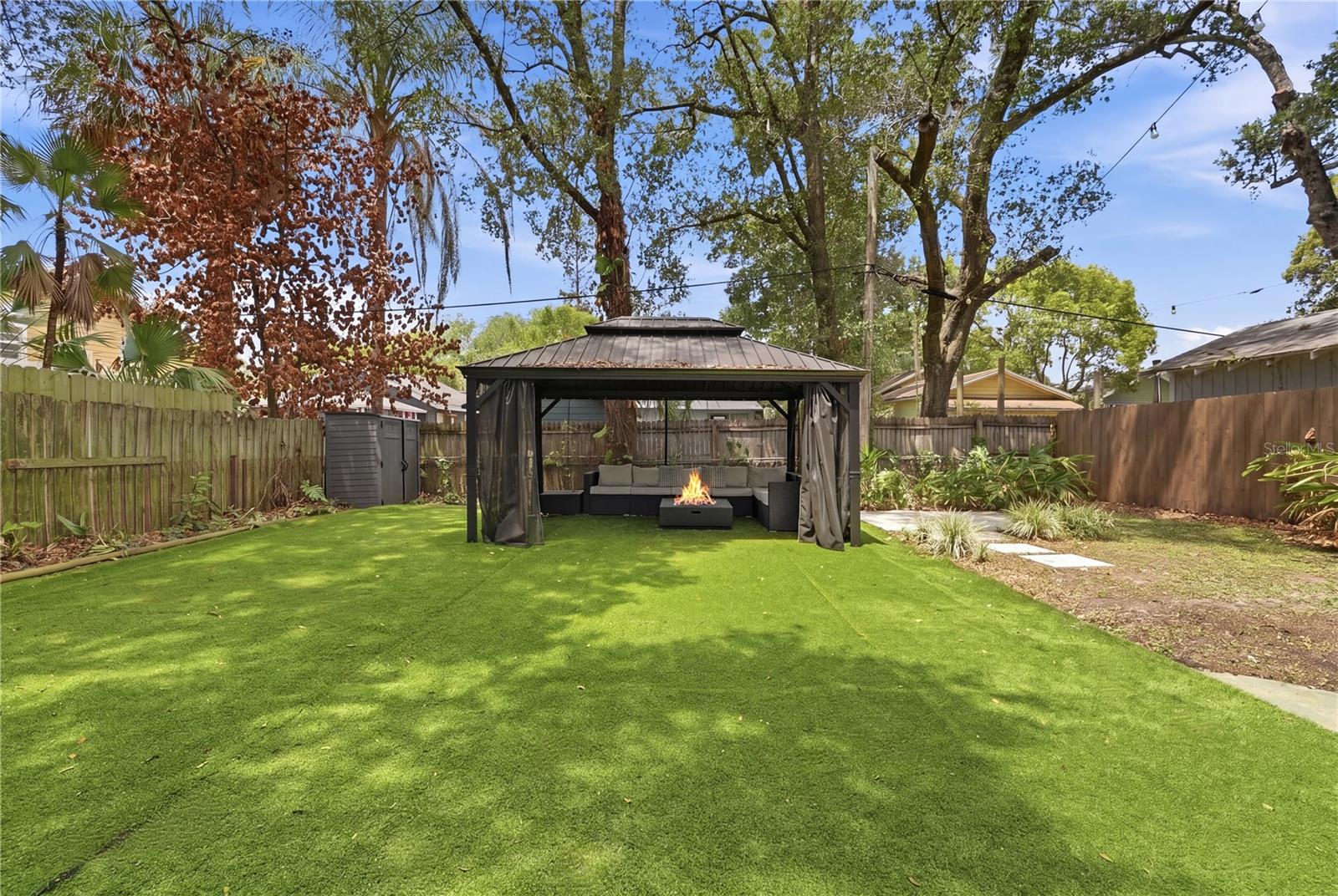 C H BROWNS ADD - Residential