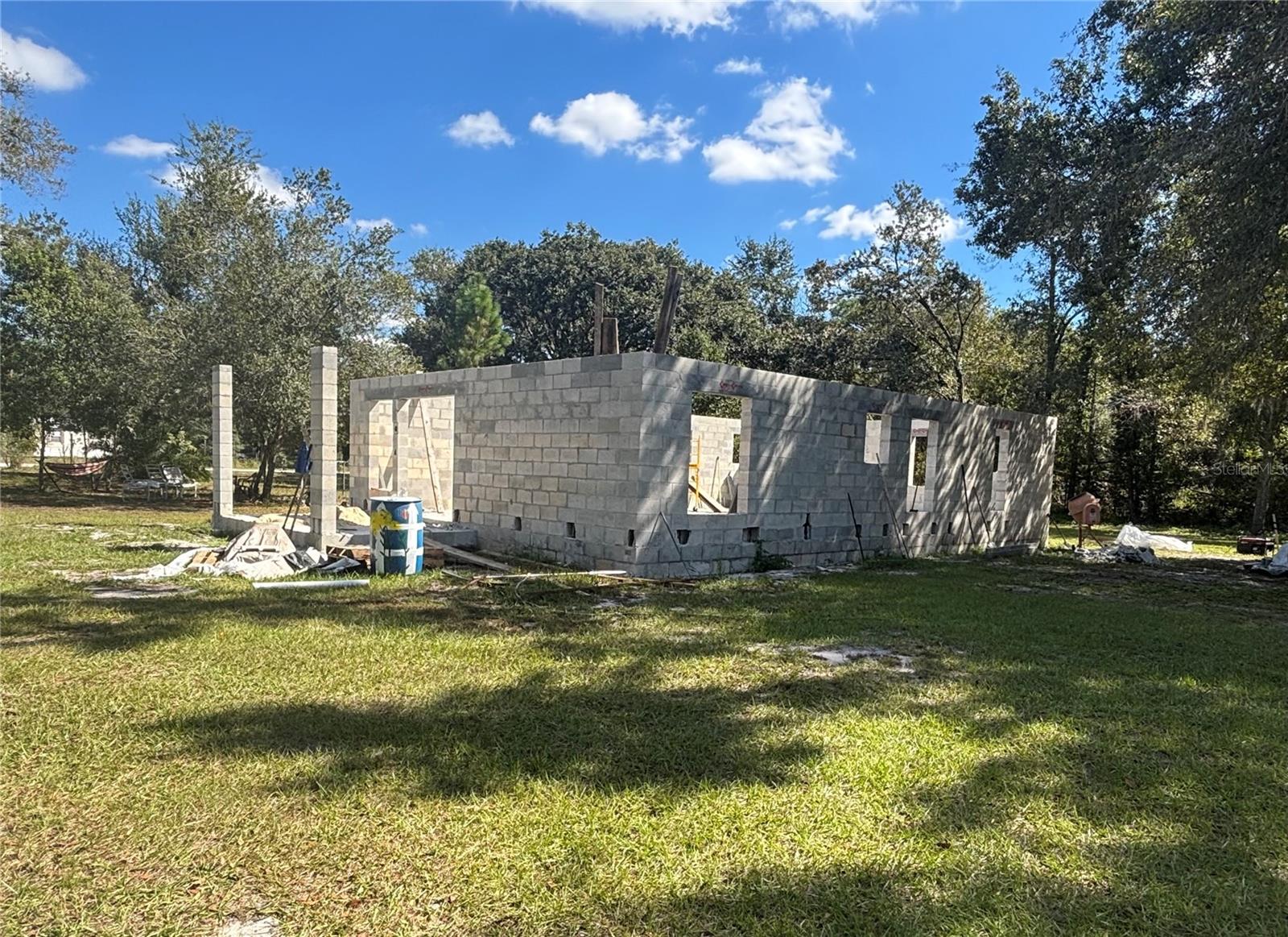 WOODS RANCHING & FARMING TR - Land