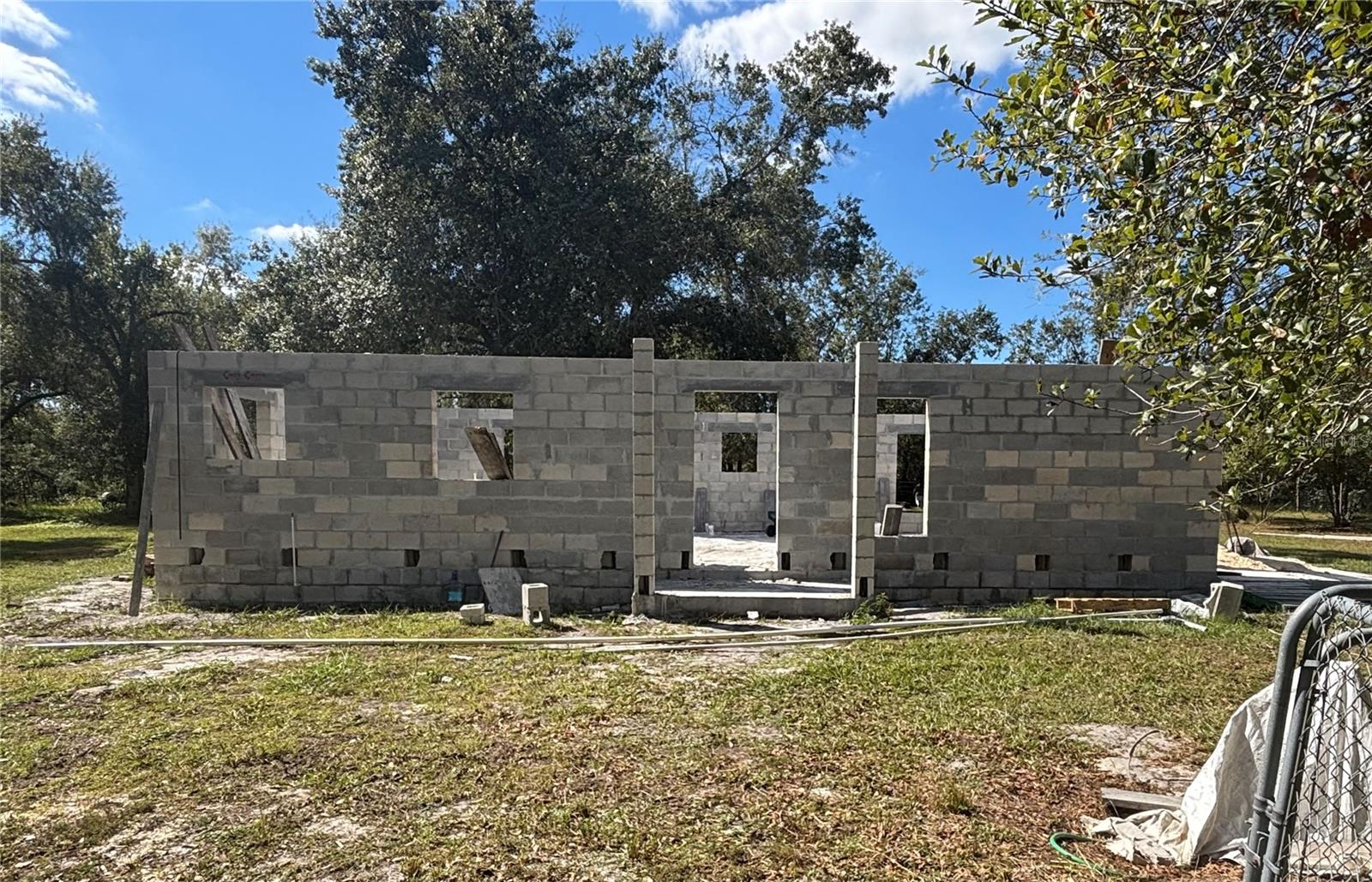 WOODS RANCHING & FARMING TR - Land