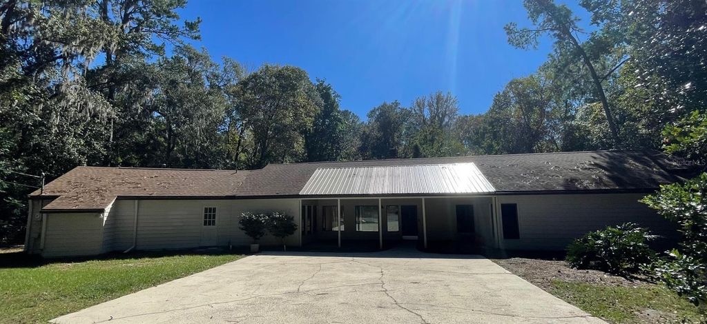 Photo of 2001 NW 15th Avenue, Gainesville, FL 32605 (MLS # GC539504)