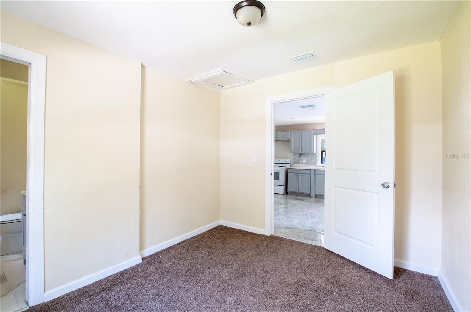 H L & Z S HOLLINGSWORTH ADD - Residential