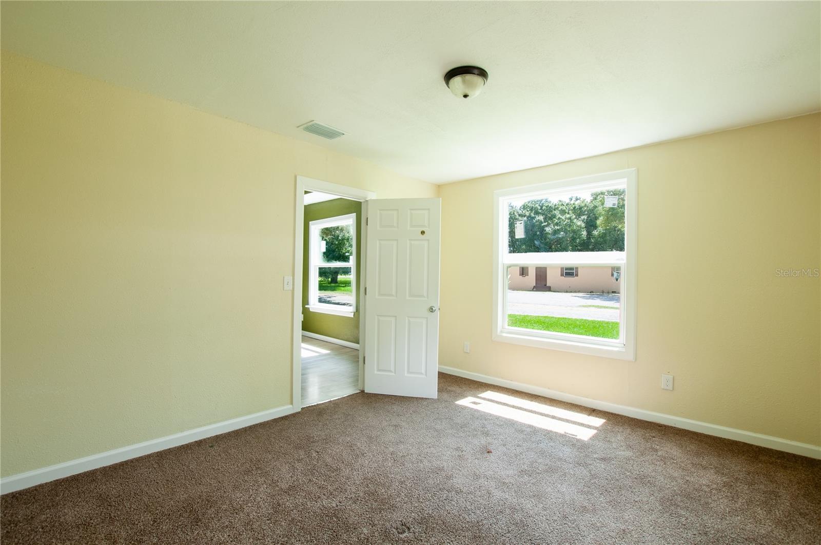 H L & Z S HOLLINGSWORTH ADD - Residential