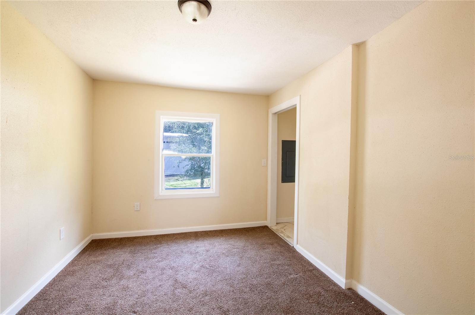 H L & Z S HOLLINGSWORTH ADD - Residential