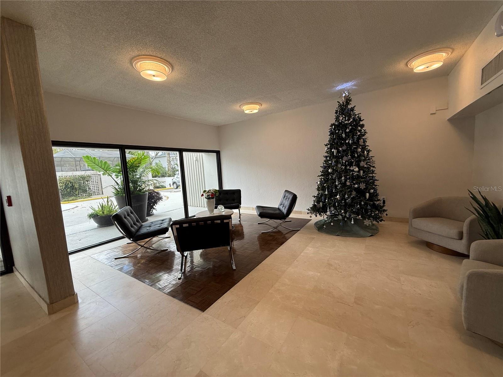 THE PINNACLE APTS A CONDO - Residential Lease