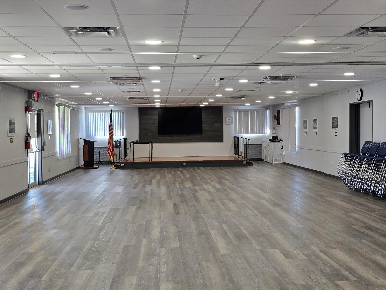 TRAILER ESTATES - Land