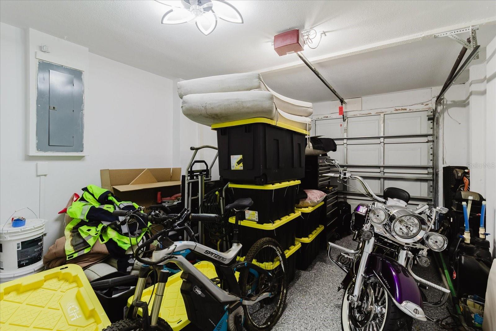 HARBOR PALMS-UNIT THREE - Residential