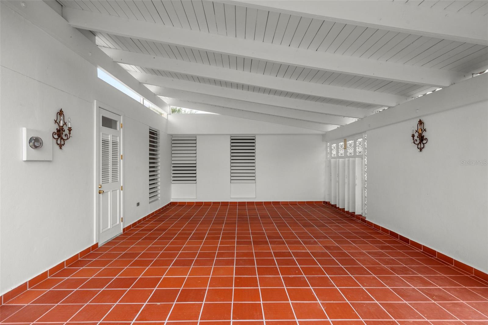 VILLA FRANCA - Residential Lease