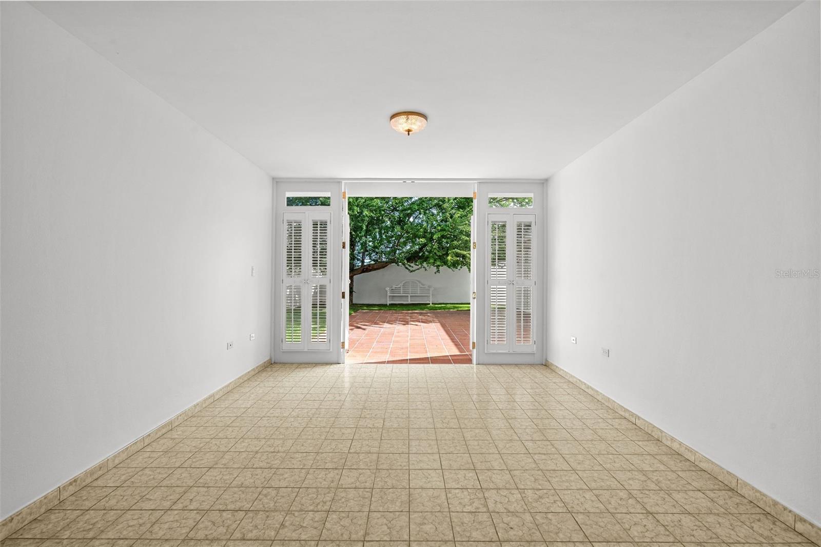 VILLA FRANCA - Residential Lease