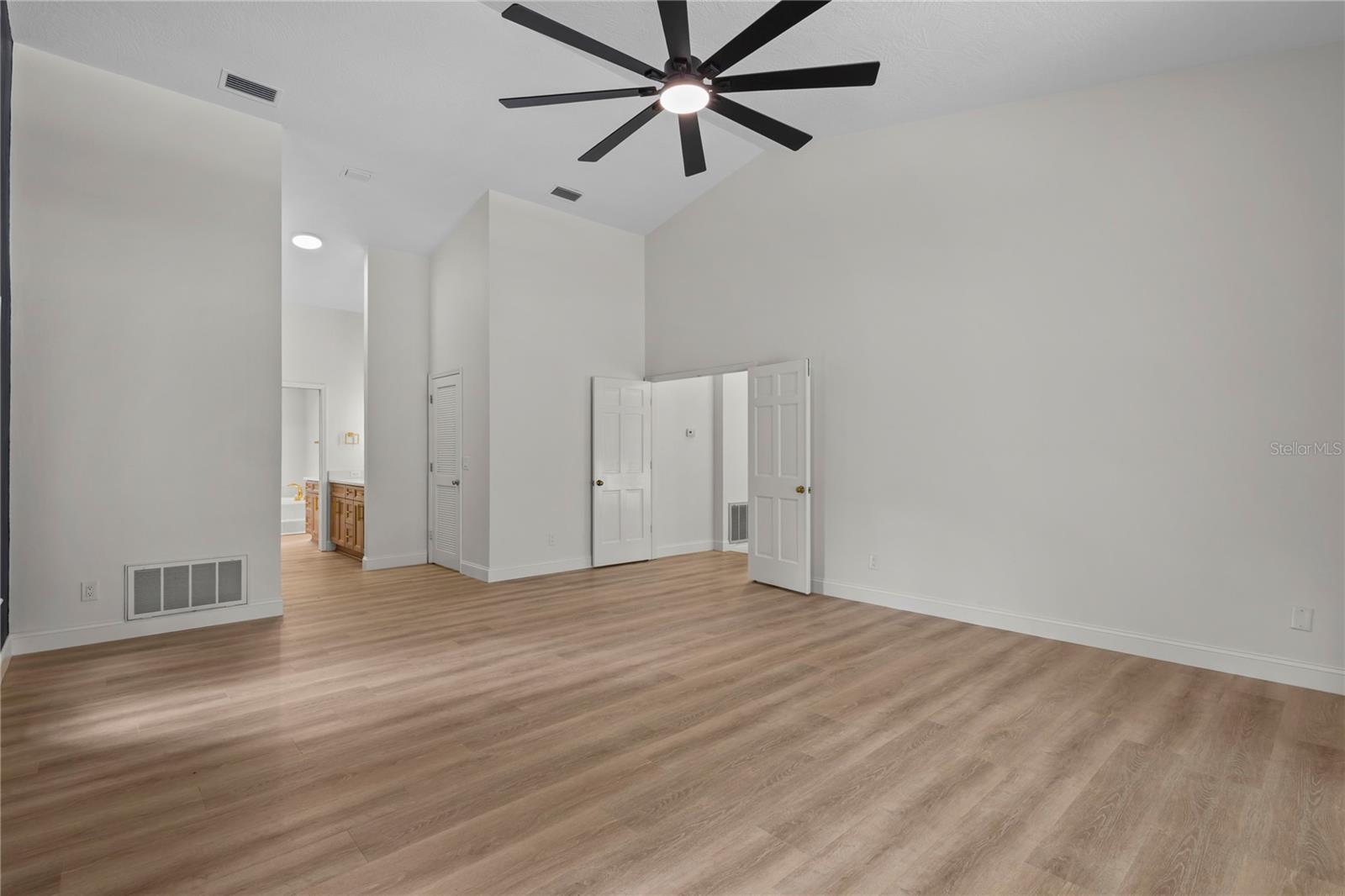 CYPRESS RUN - Residential