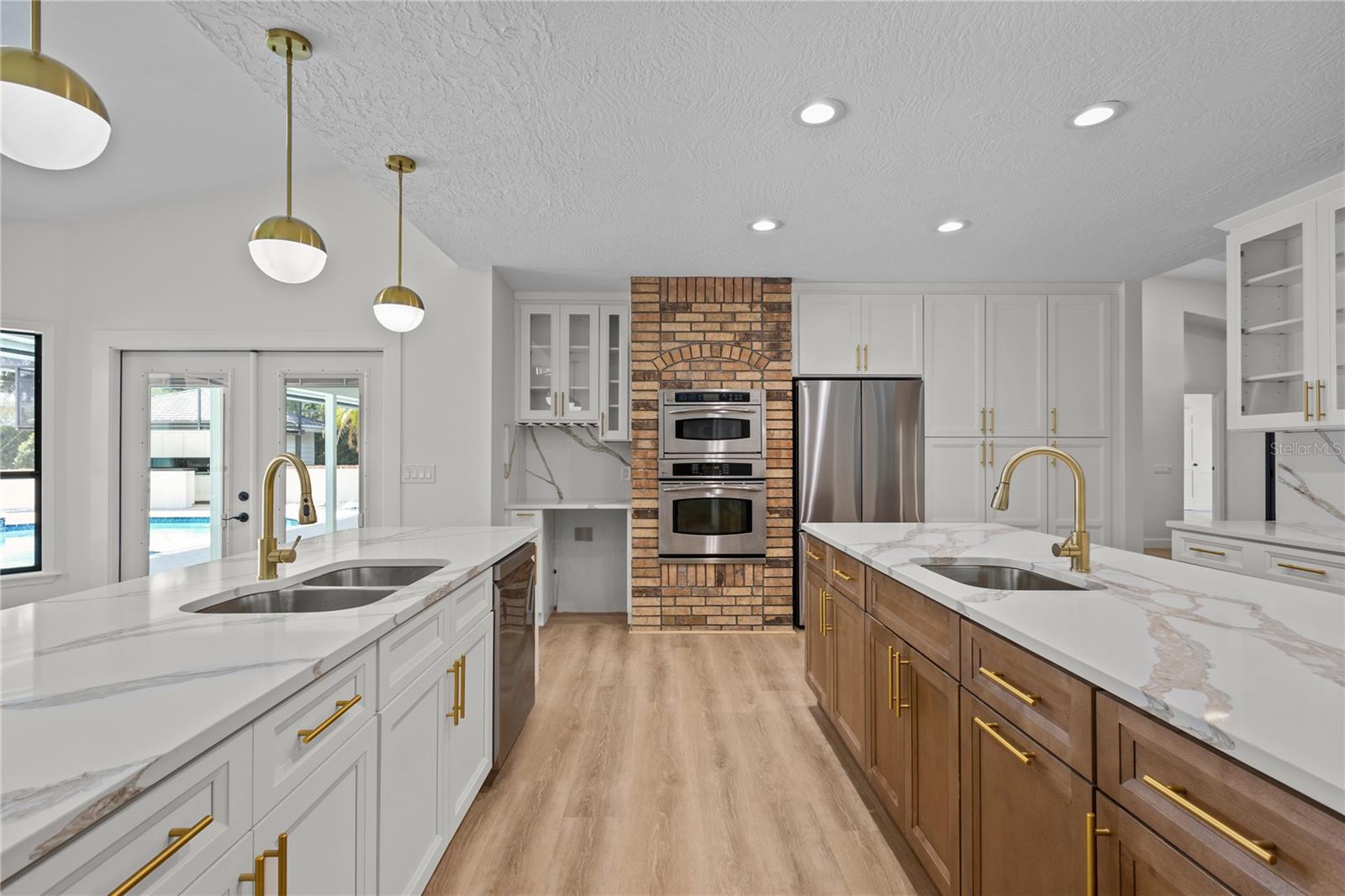 CYPRESS RUN - Residential