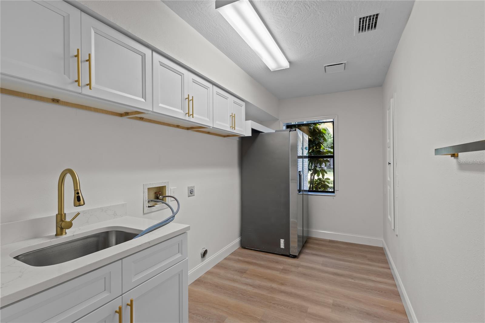CYPRESS RUN - Residential