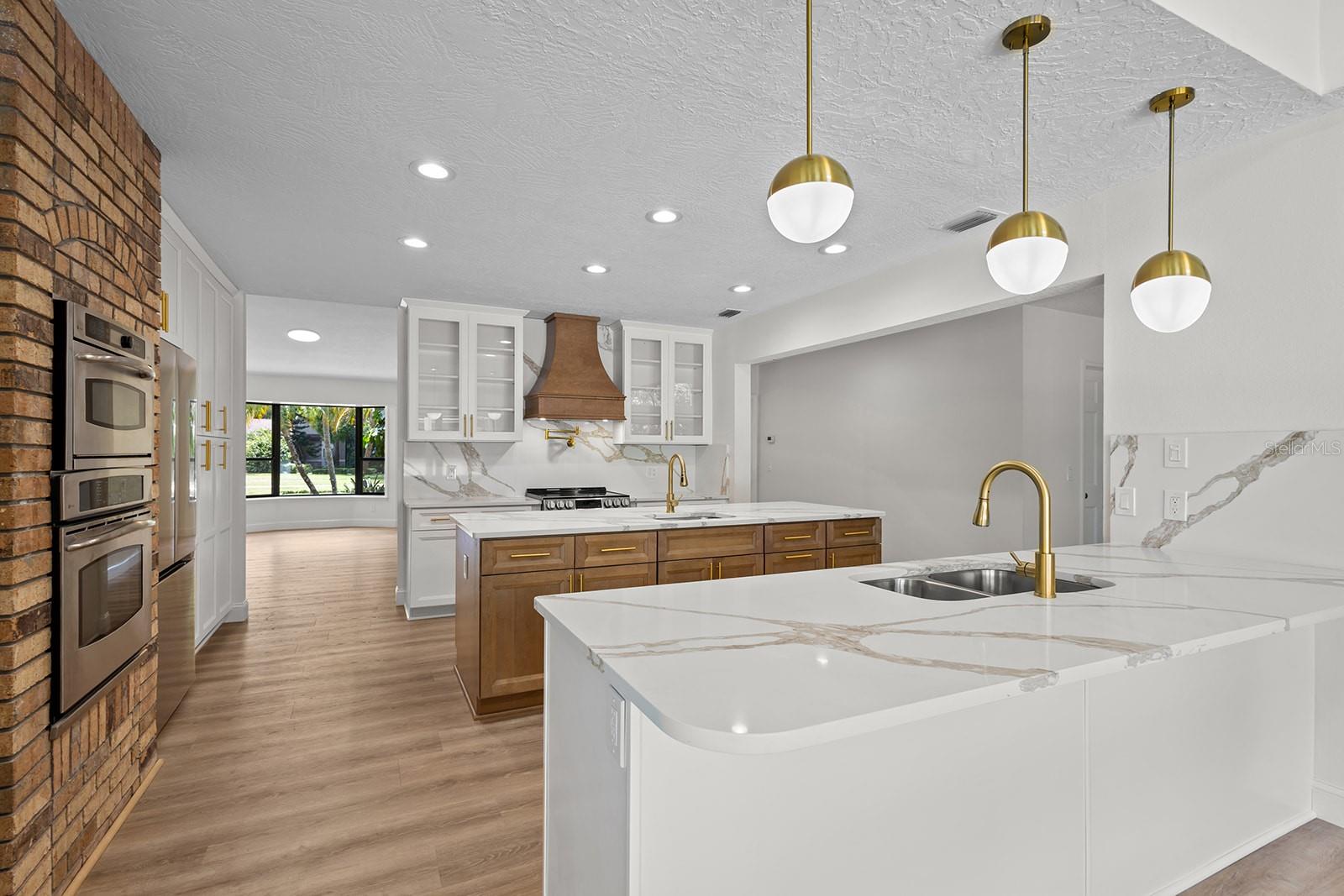 CYPRESS RUN - Residential
