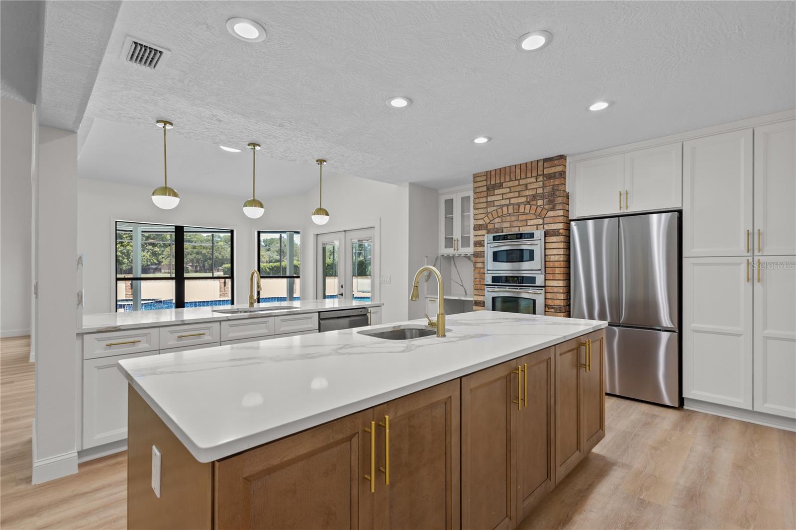 CYPRESS RUN - Residential