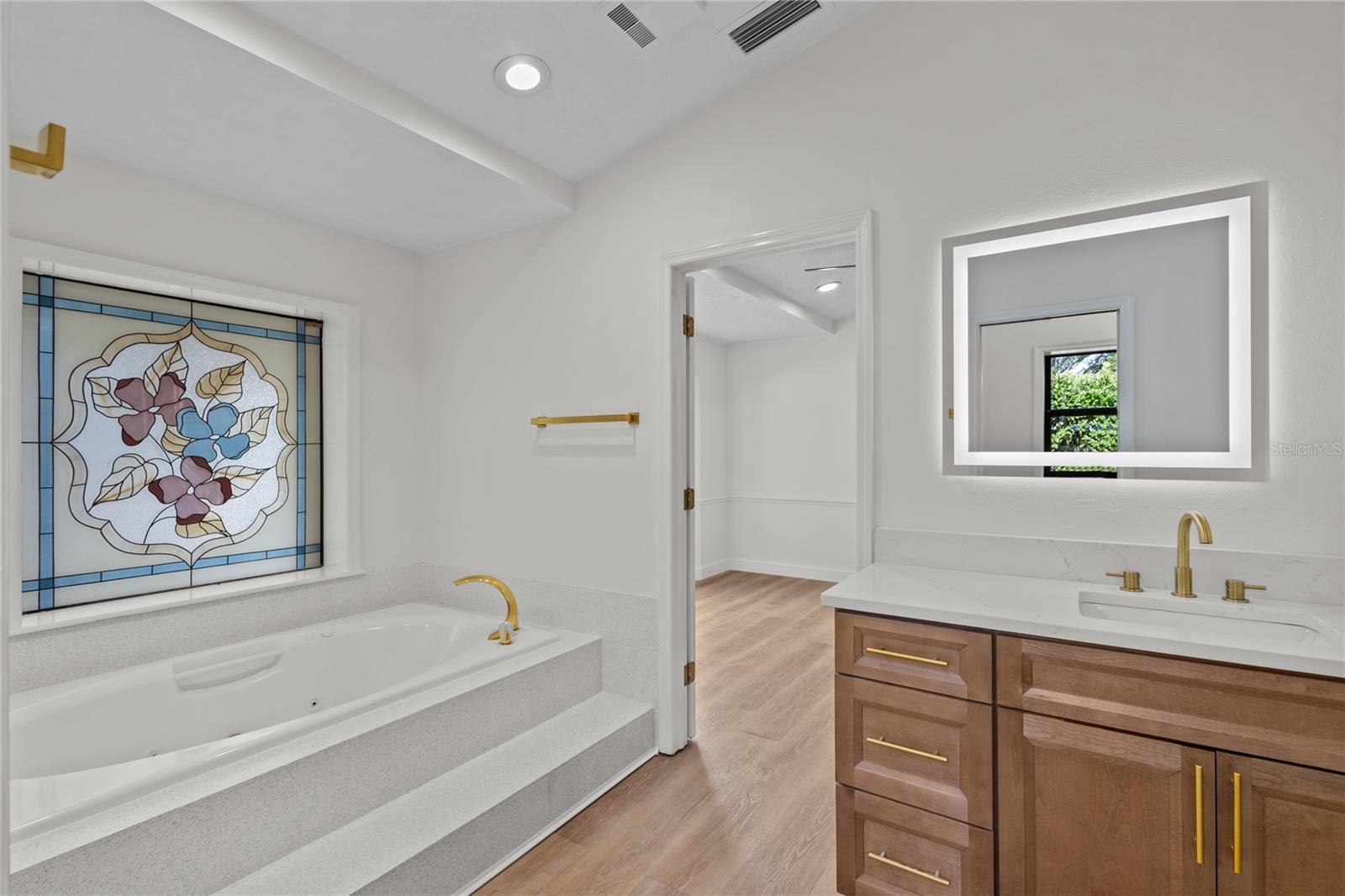 CYPRESS RUN - Residential