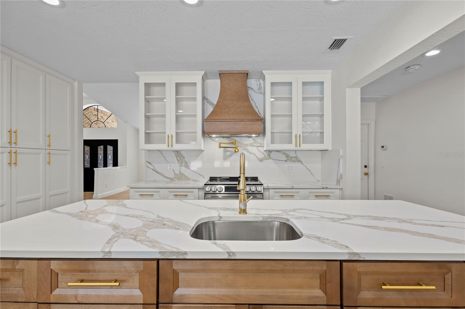 CYPRESS RUN - Residential