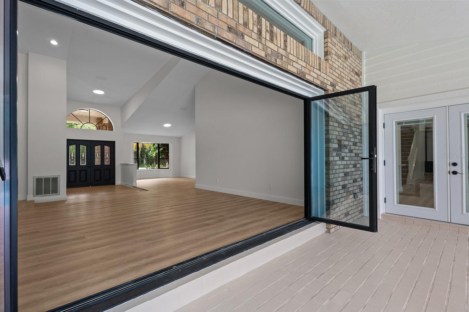 CYPRESS RUN - Residential