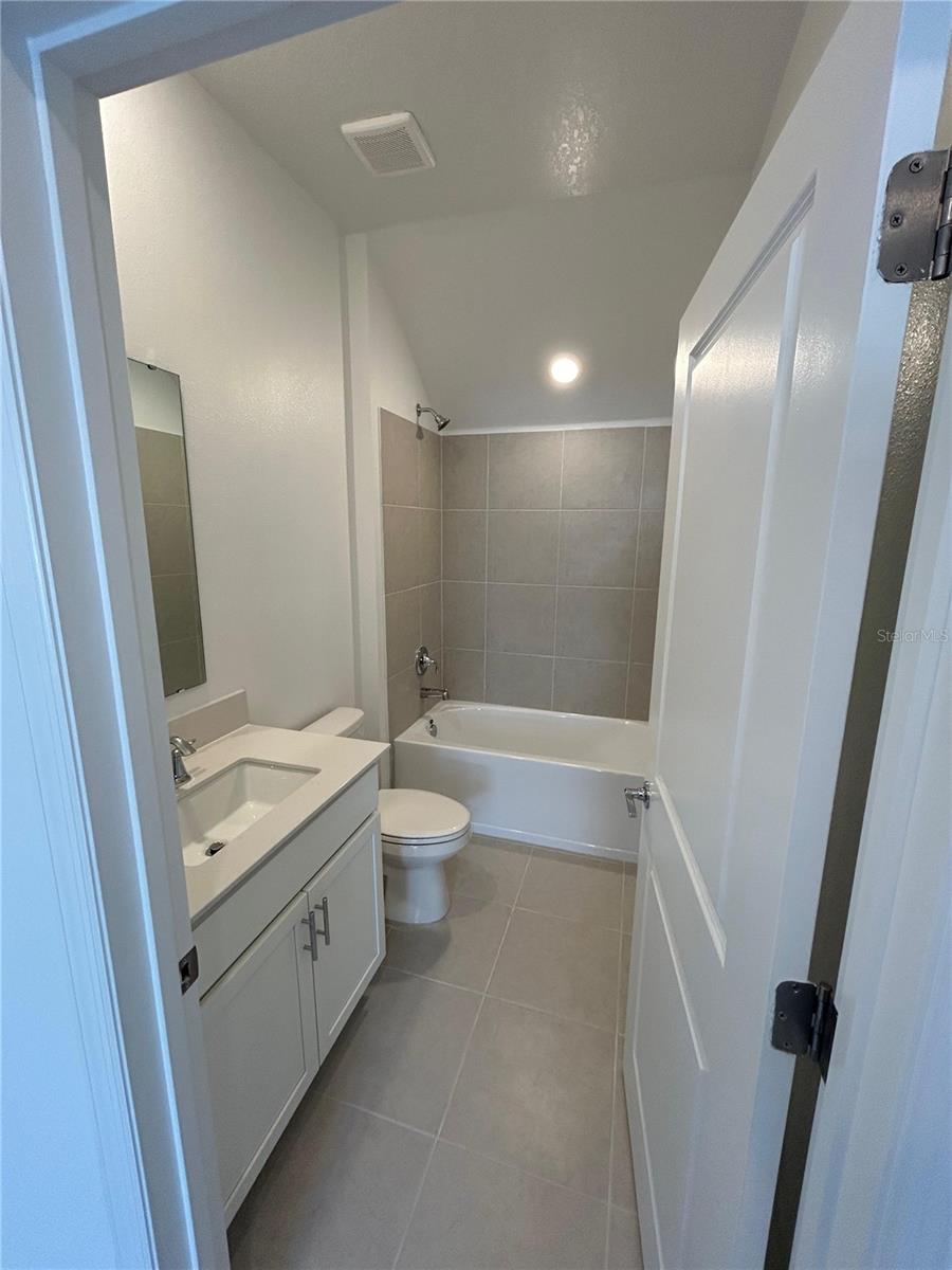 STOREY GRV PH 1A-1 - Residential Lease