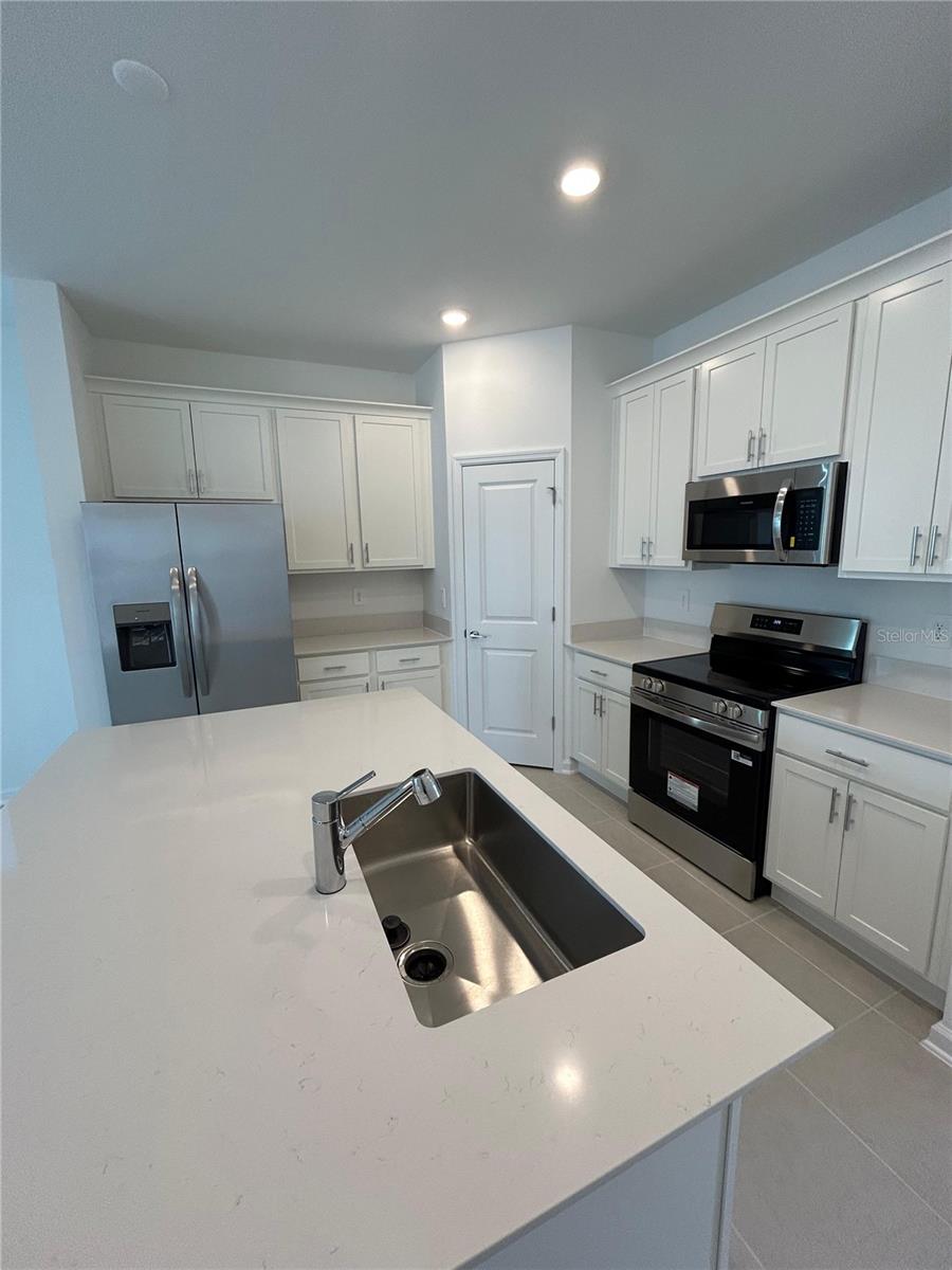 STOREY GRV PH 1A-1 - Residential Lease