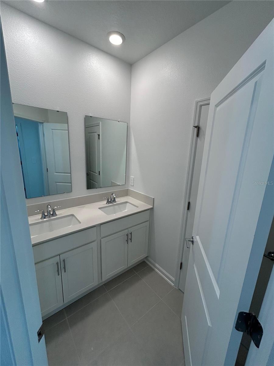 STOREY GRV PH 1A-1 - Residential Lease