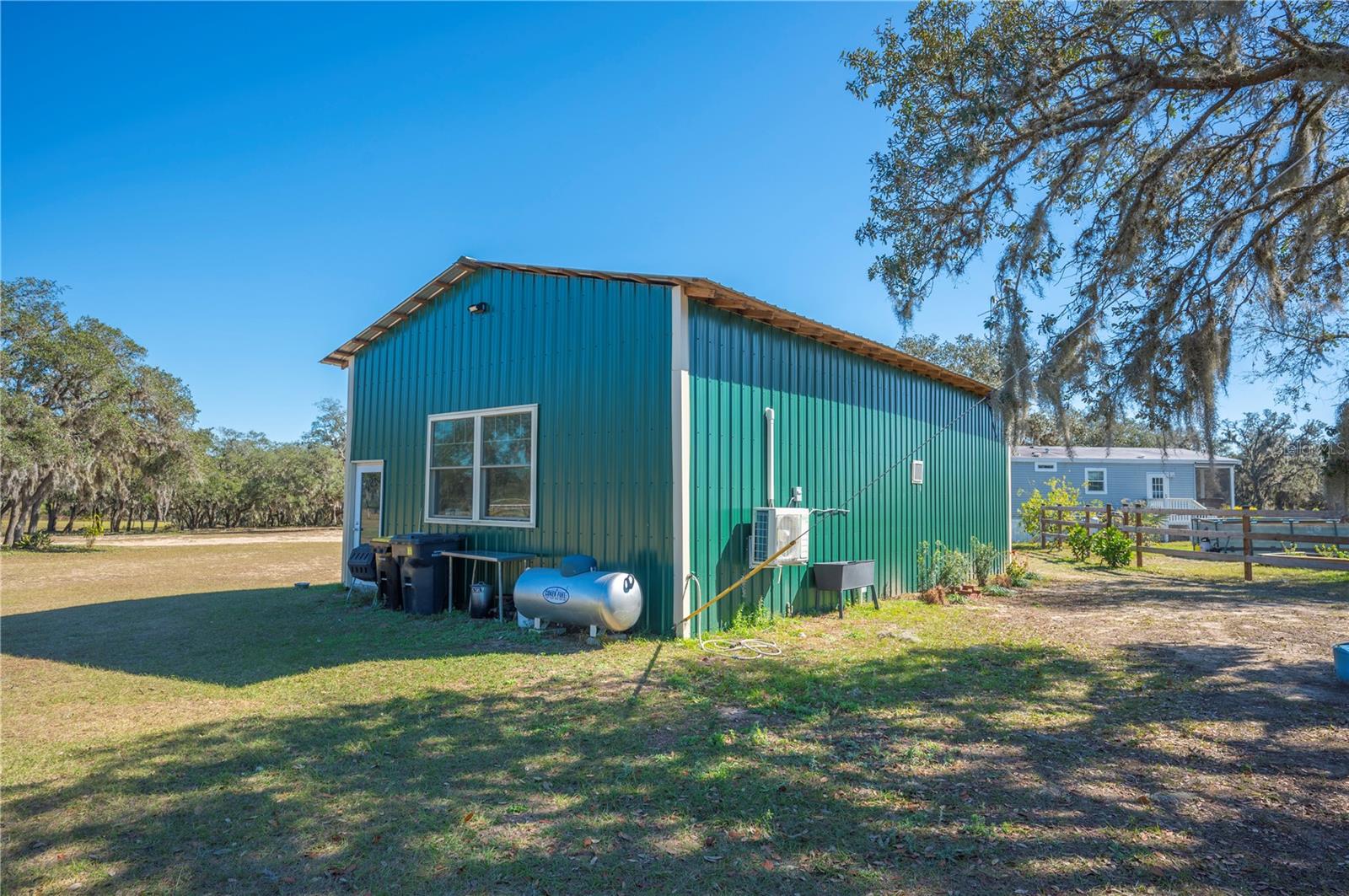 ACREAGE - Residential