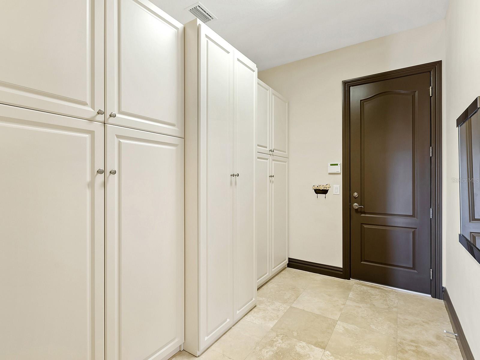 COUNTRY CLUB EAST AT LAKEWD RNCH UU1B&1C - Residential